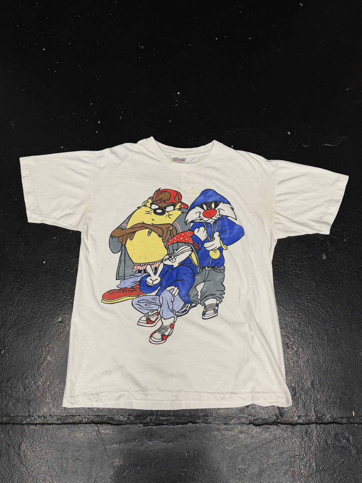 LOONEY TUNES BASEBALL T-SHIRT