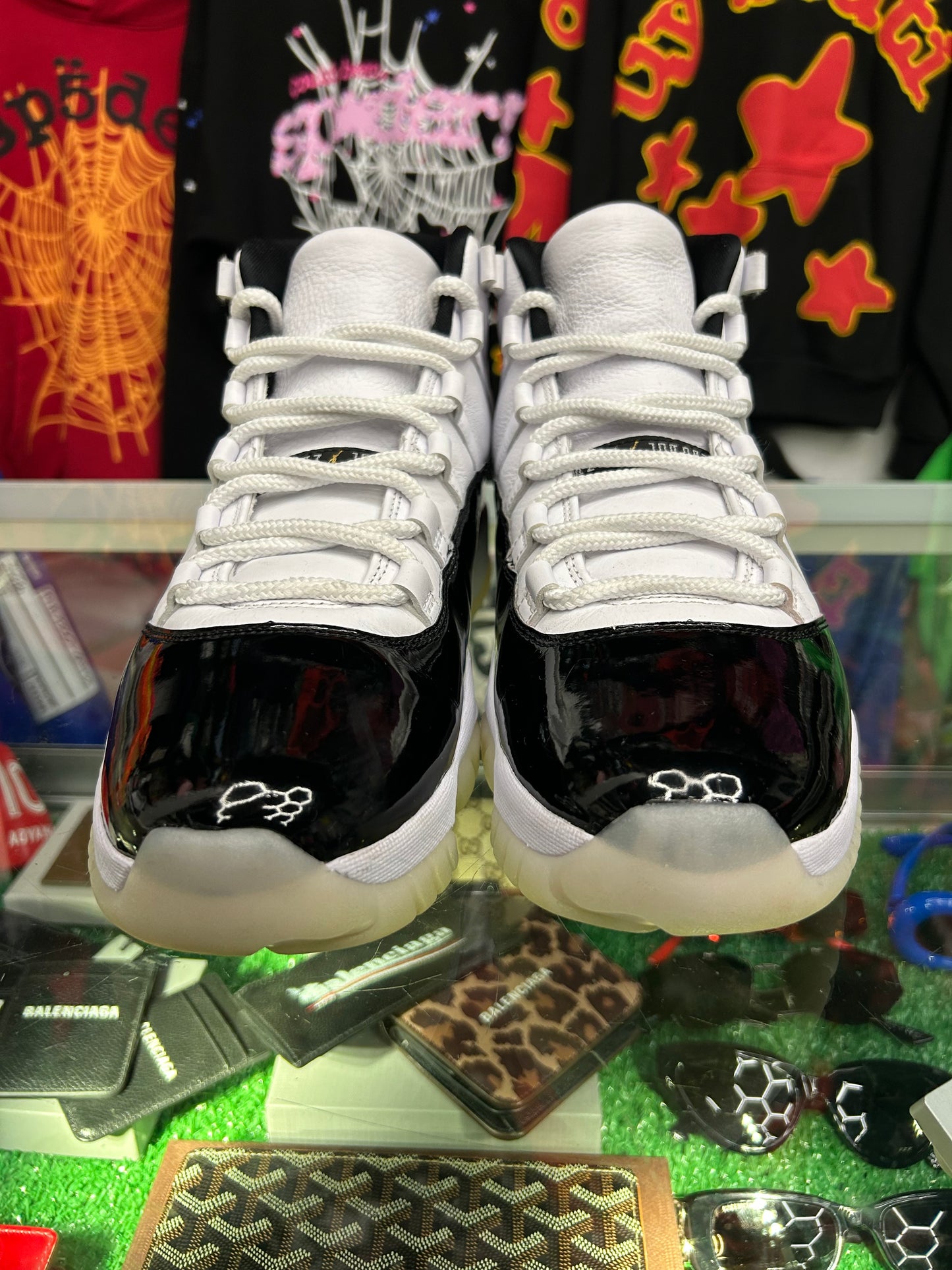 JORDAN 11 GRATITUDES (PRE-OWNED W/ BOX)