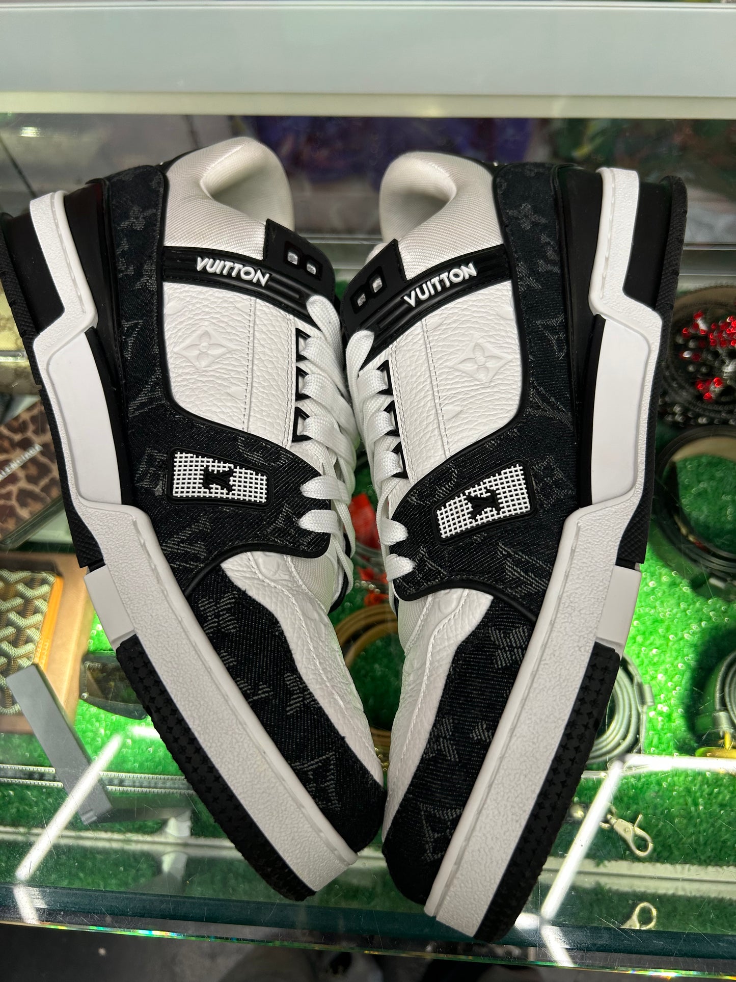 LOUIS VUITTON LV TRAINER WHITE BLACK (PRE-OWNED W/ BOX) (LV 12 FITS LIKE A 13-14)