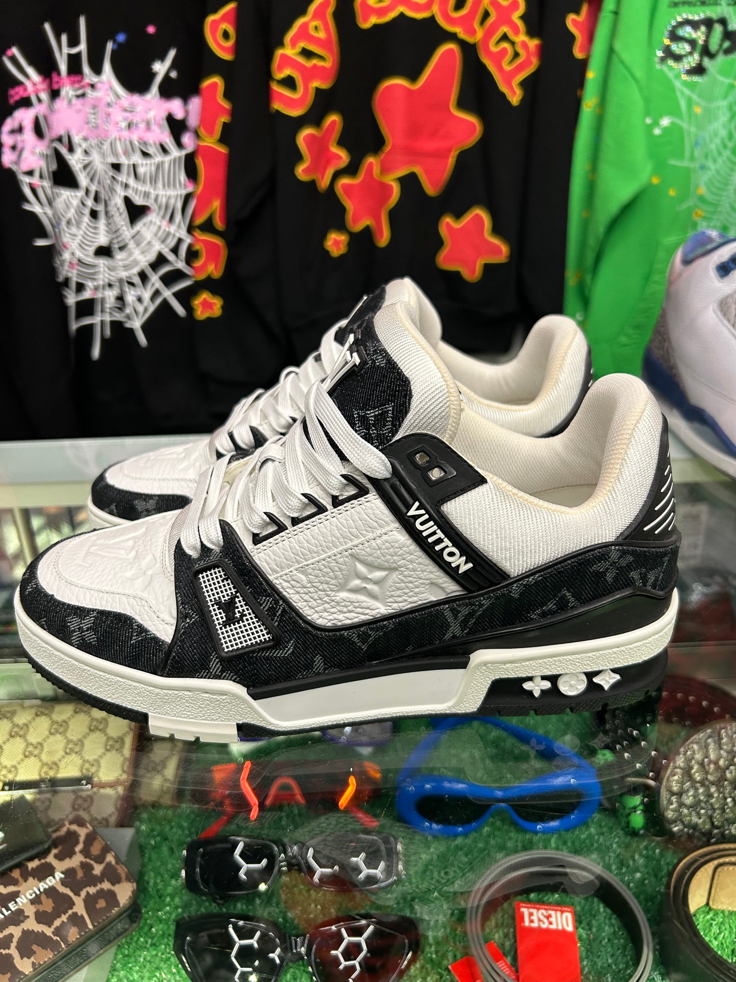 LOUIS VUITTON LV TRAINER WHITE BLACK (PRE-OWNED W/ BOX)