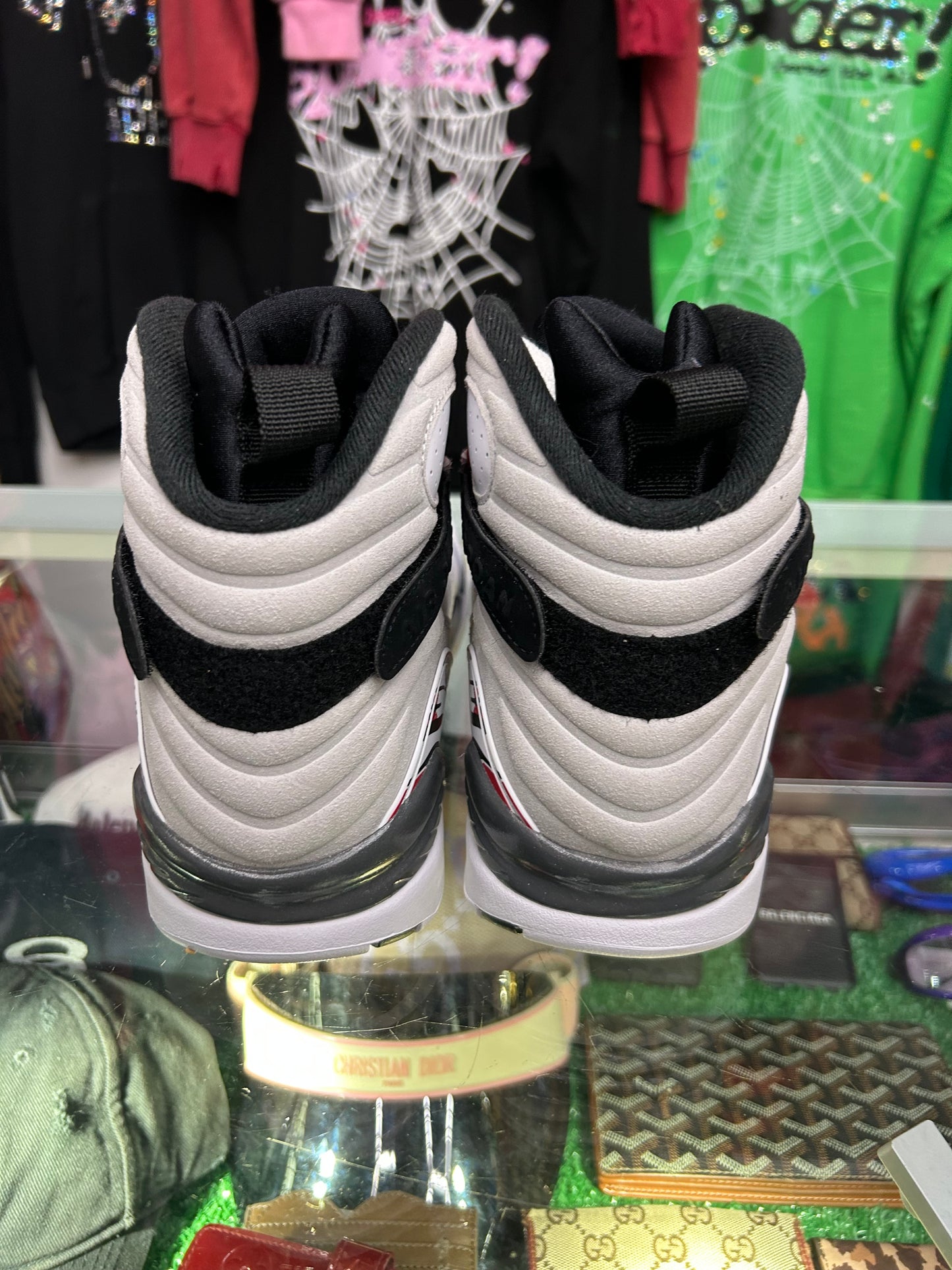 JORDAN 8 BUGS BUNNY (PRE-OWNED W/ BOX)