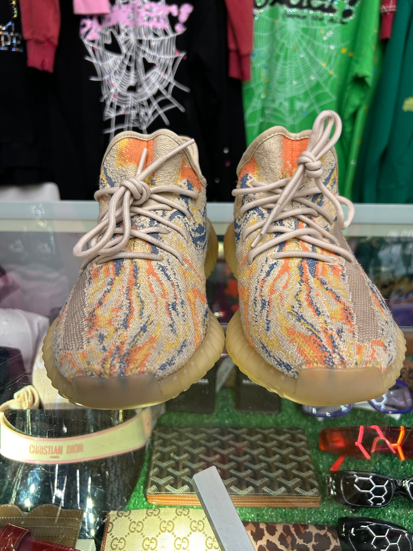 YEEZY 350 V2 MX OAT (PRE-OWNED W/ BOX)