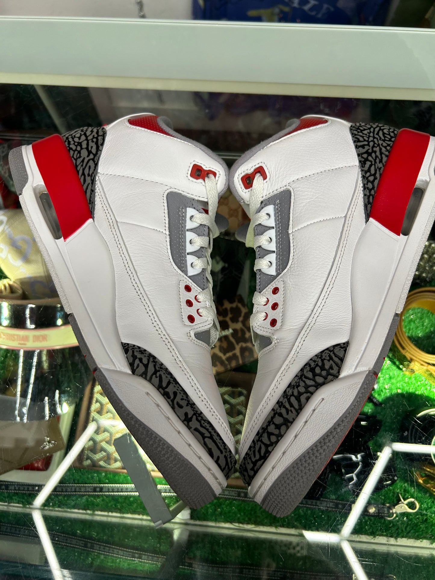 JORDAN 3 FIRE RED (PRE-OWNED W/ BOX)