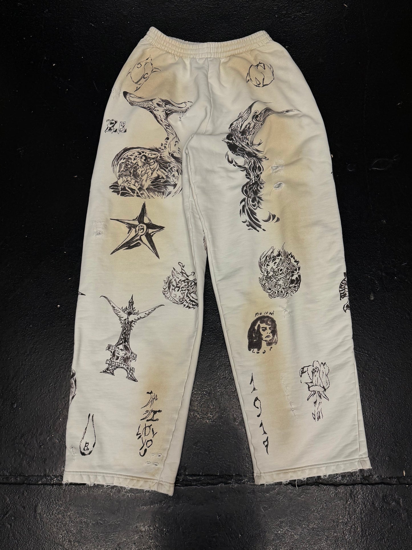 BALENCIAGA WHITE TATTOO SWEATPANTS (PRE-OWNED)