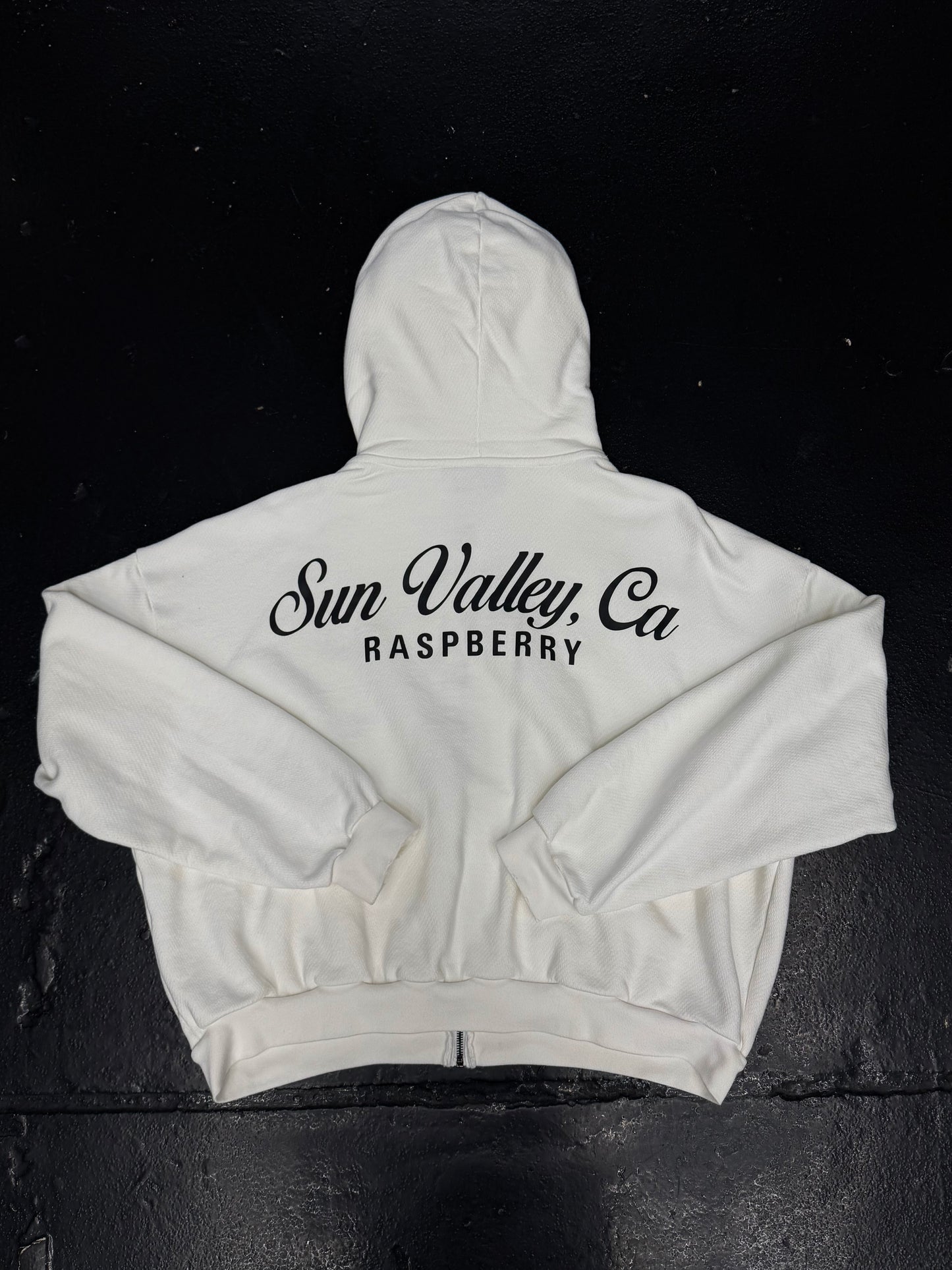 GV GALLERY RASPBERRY HILLS SUN VALLEY ZIP UP (PRE-OWNED)