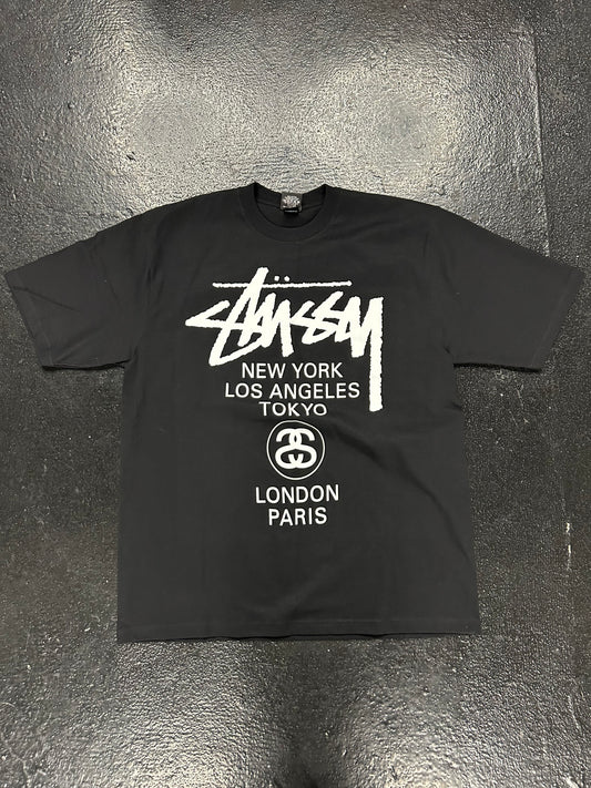 STUSSY BLACK TRAVEL SCRIPT TEE (BRAND NEW)