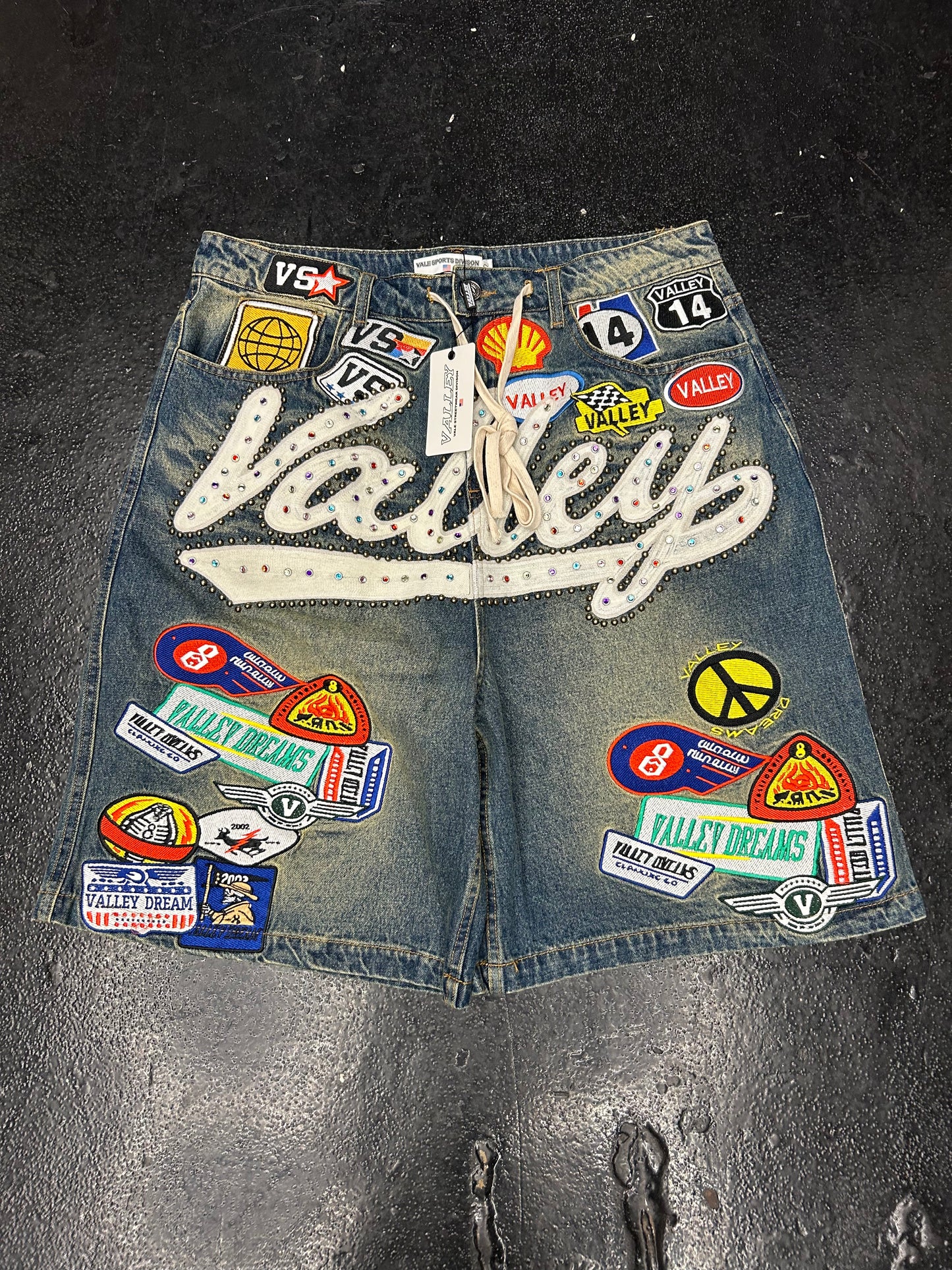 VALE FOREVER 1980s JORTS MID/WASH (BRAND NEW)