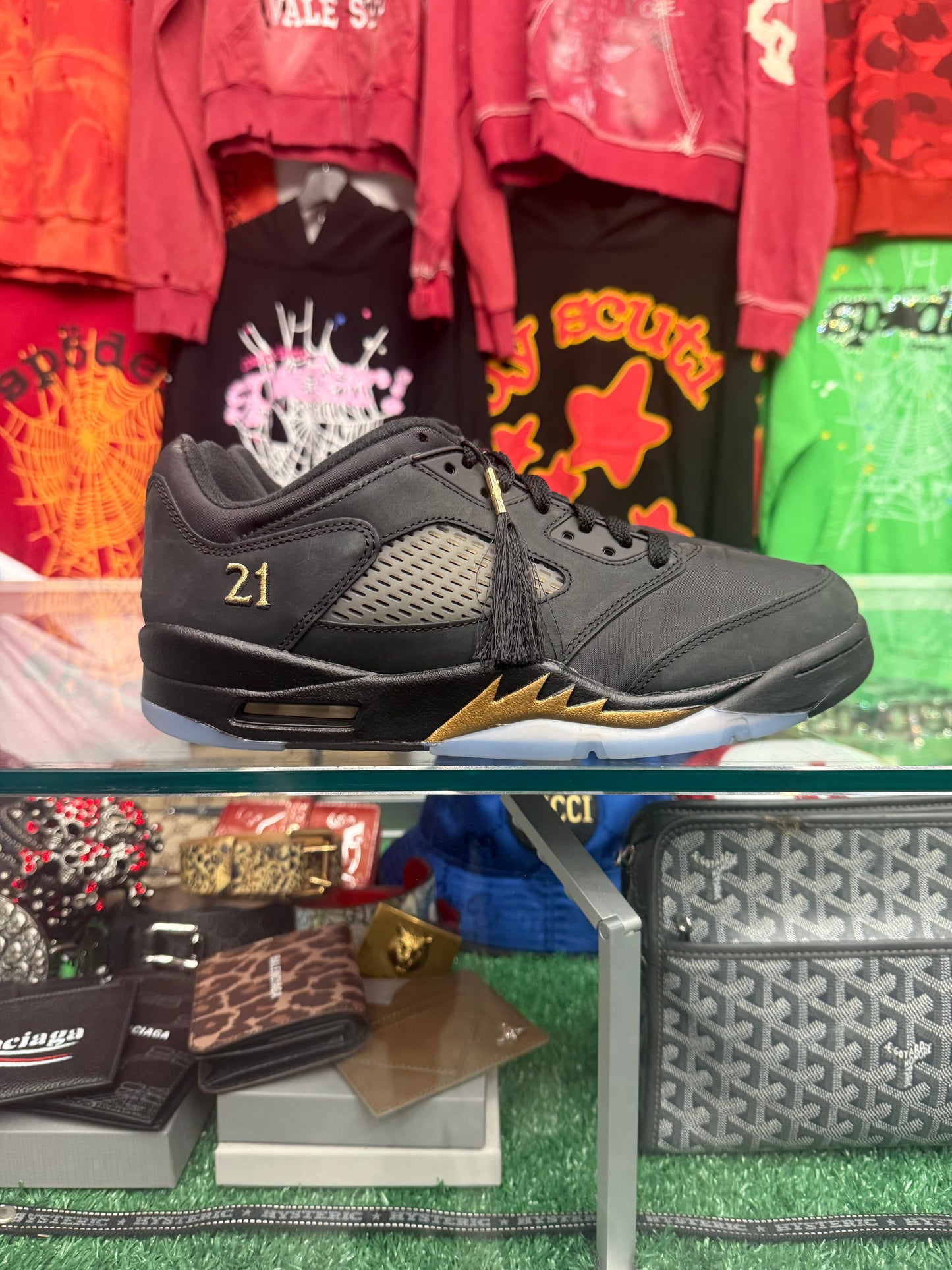 JORDAN 5 LOW CLASS OF 2021 (PRE-OWNED W/ BOX)