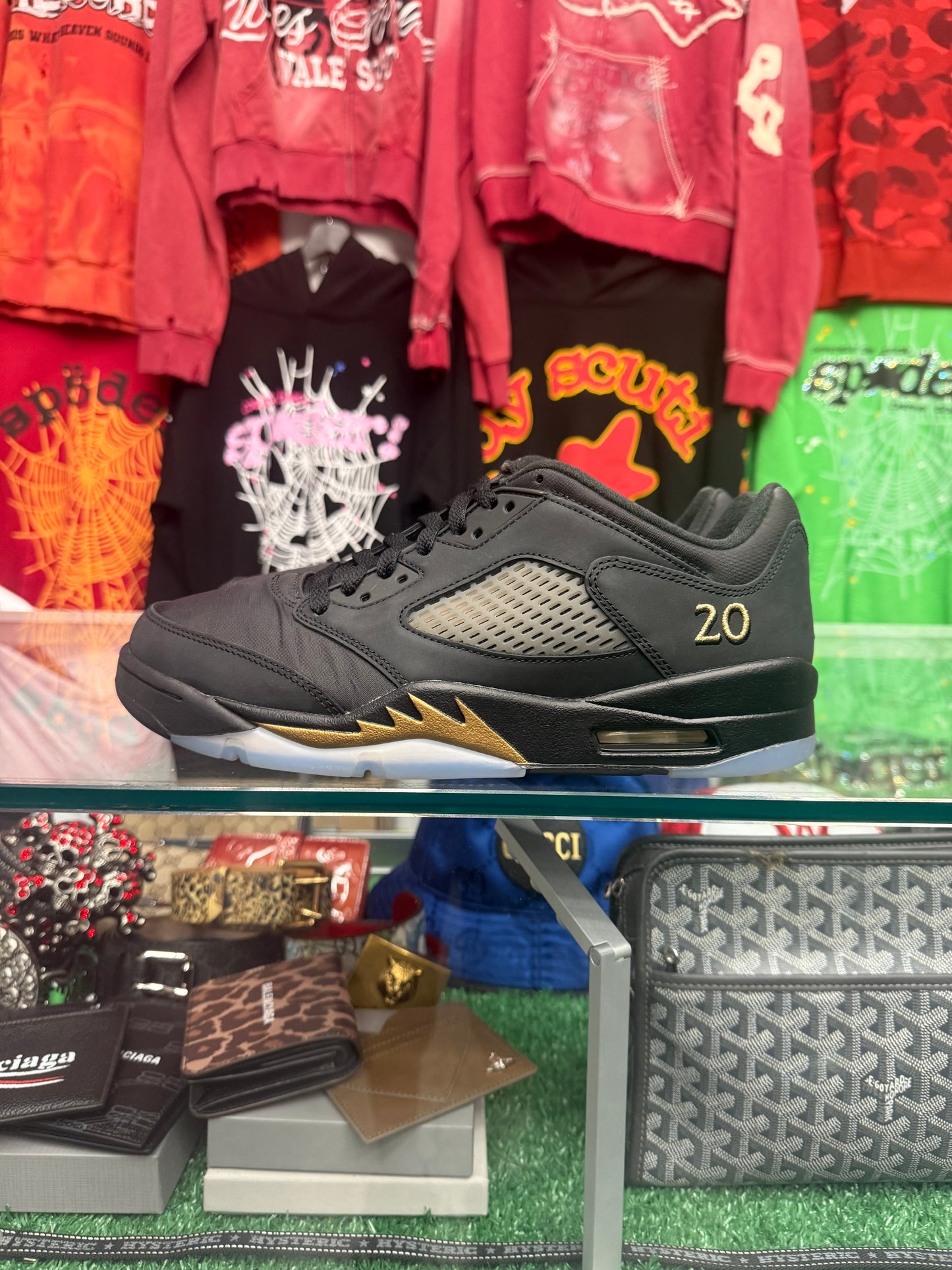 JORDAN 5 LOW CLASS OF 2021 (PRE-OWNED W/ BOX)