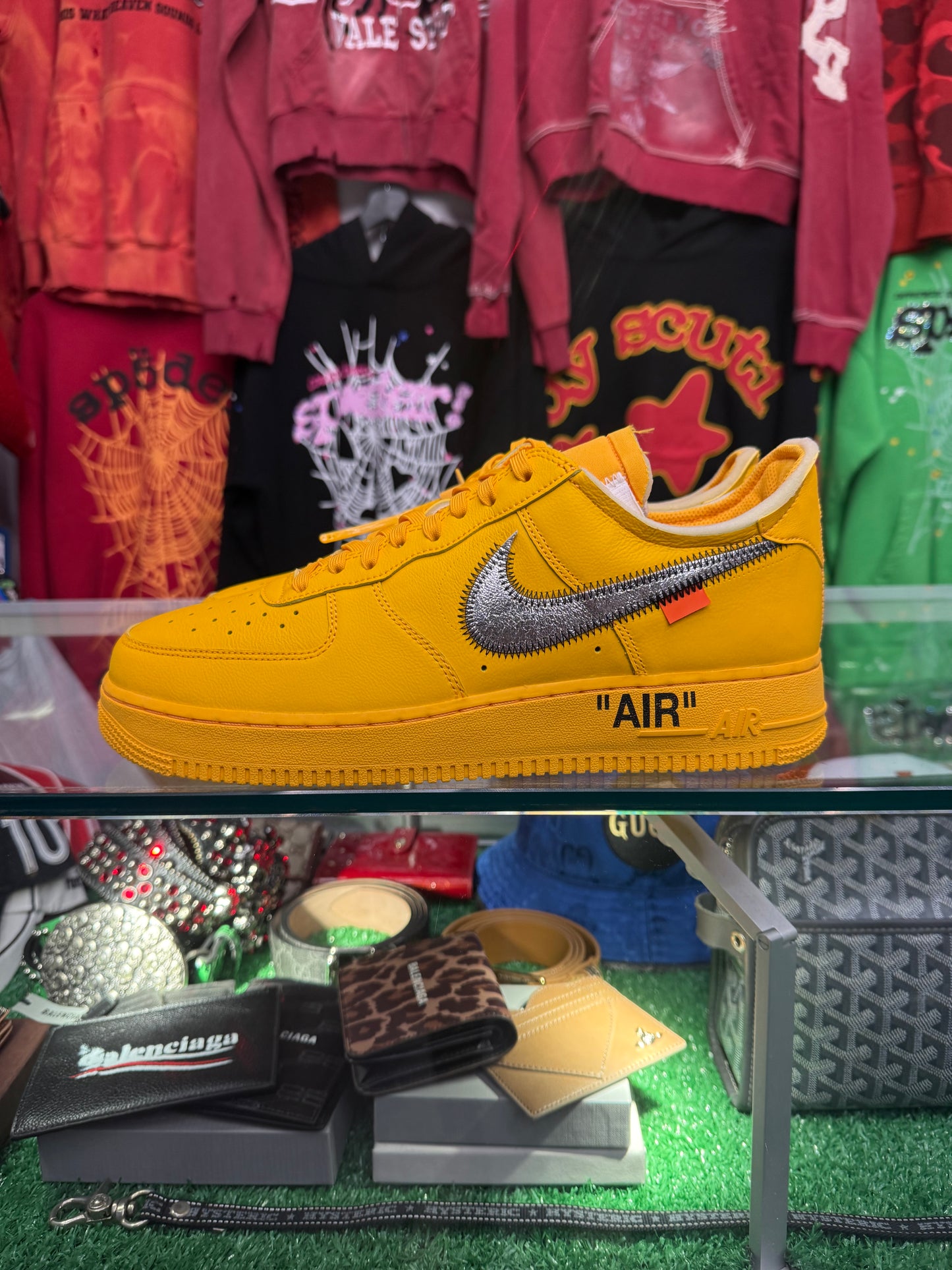 AIR FORCE 1 LOW OFFWHITE ICA UNIVERSITY GOLD (BRAND NEW)