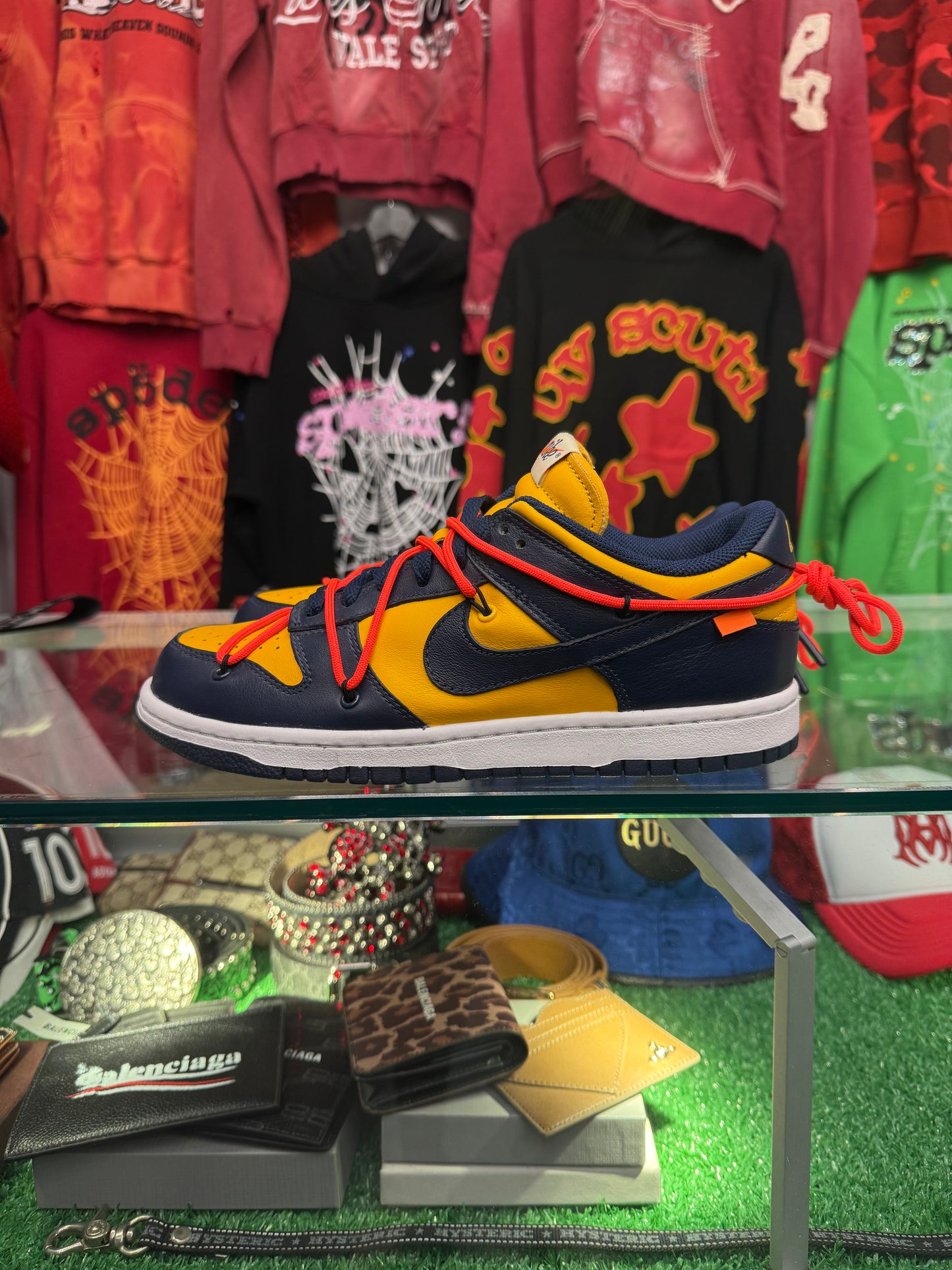 DUNK LOW OFF-WHITE UNIVERSITY GOLD (VNDS W/ BOX)