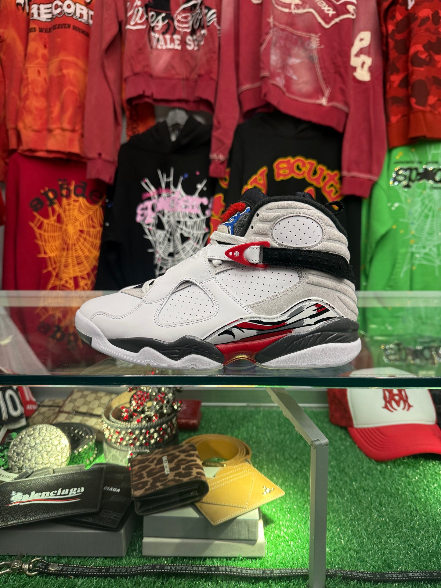 JORDAN 8 BUGS BUNNY (PRE-OWNED NO BOX)