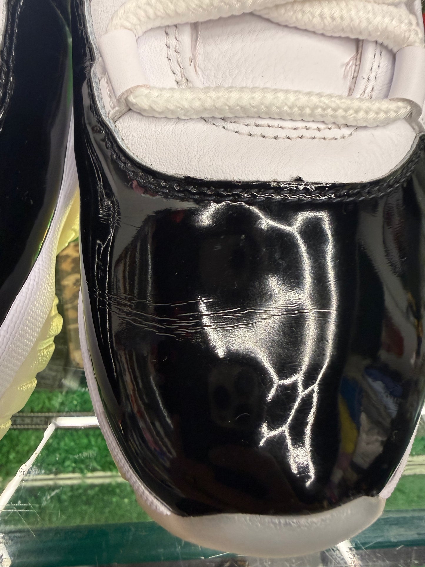 JORDAN 11 GRATITUDE (PRE-OWNED W/ BOX)