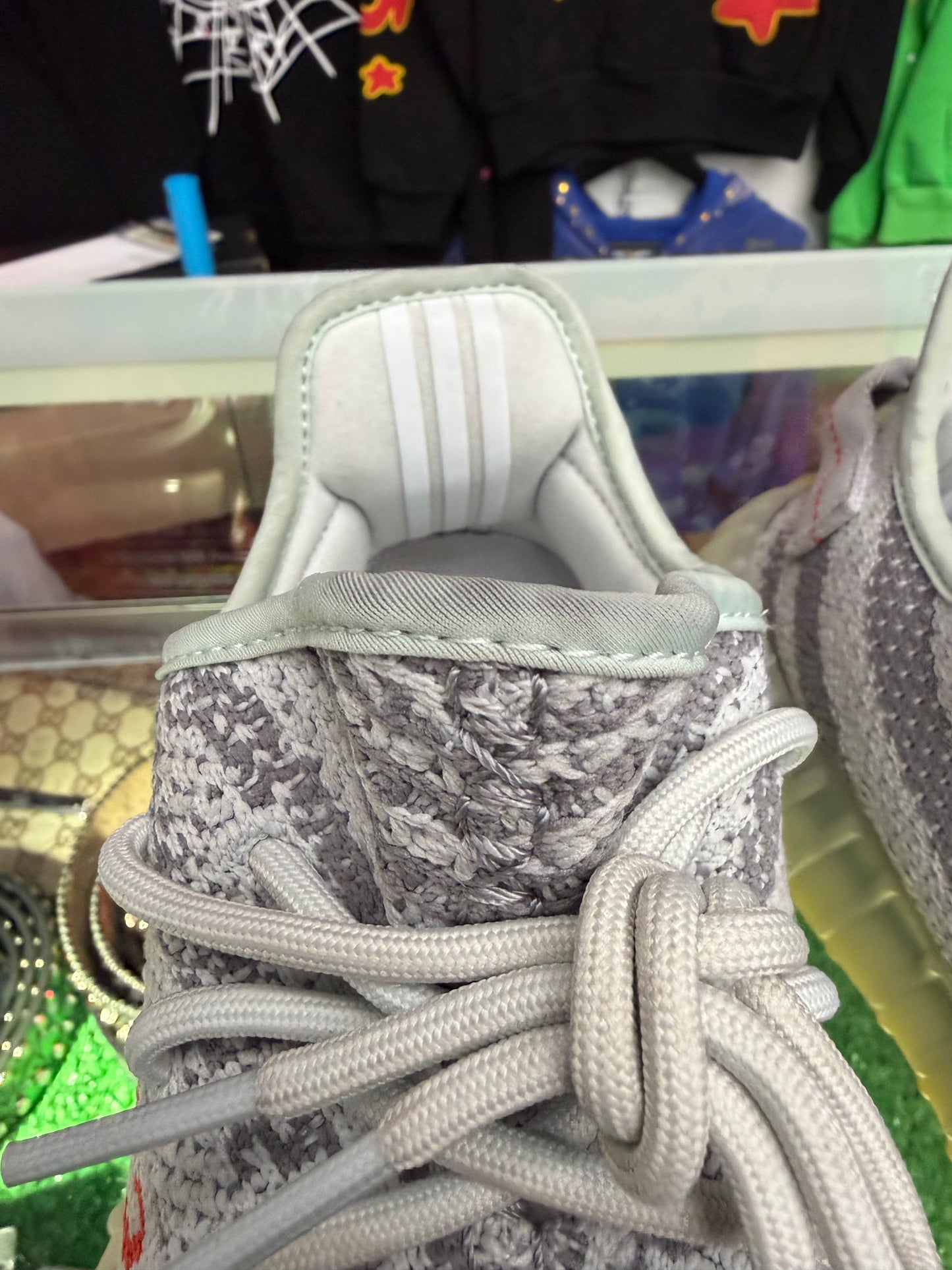 YEEZY BOOST 350 V2 BLUE TINT (PRE-OWNED W/ BOX)