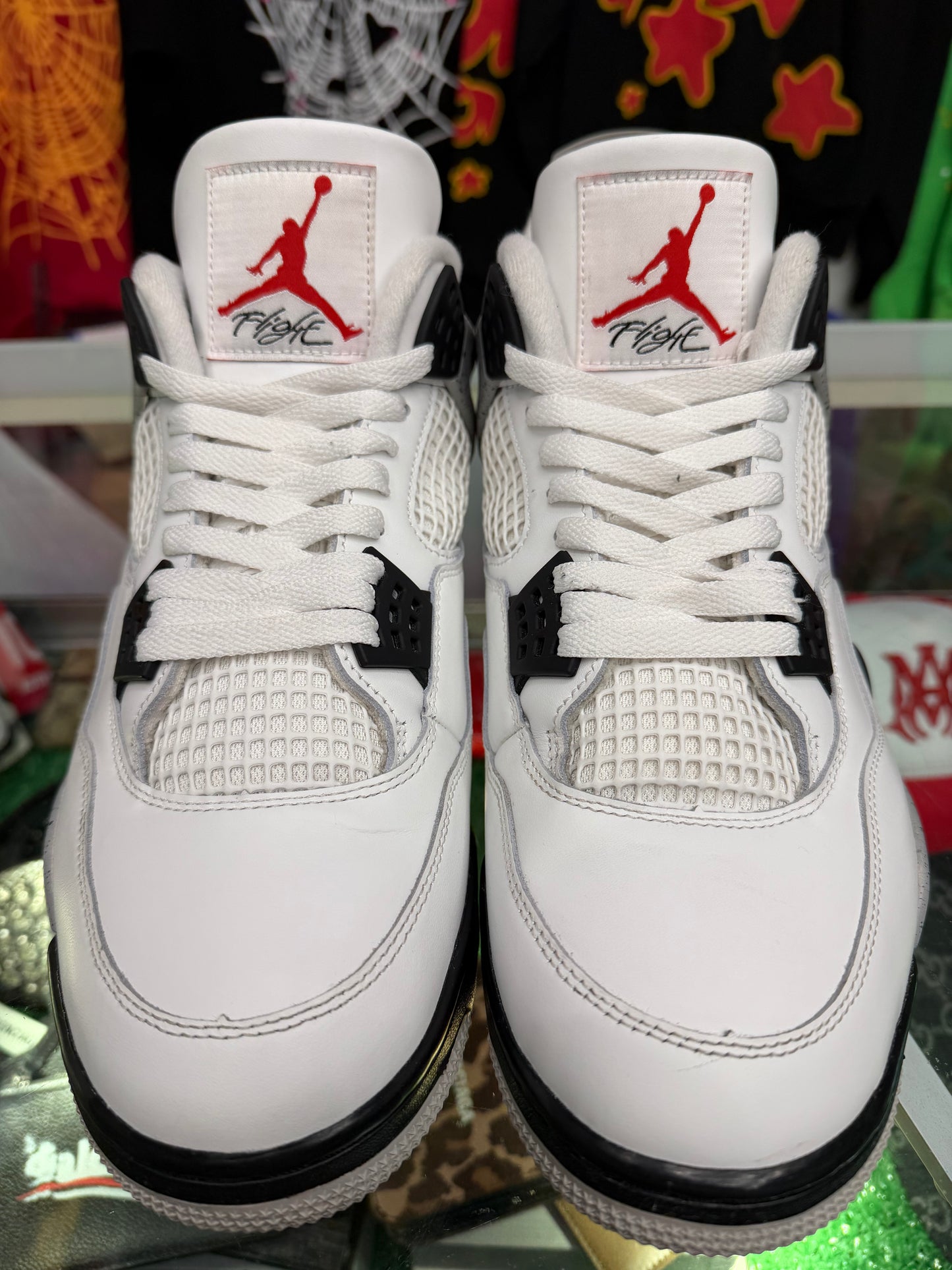 JORDAN 4 WHITE CEMENT (PRE-OWNED W/ BOX)
