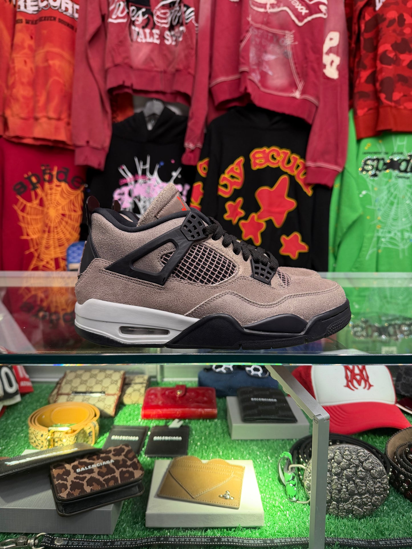 JORDAN 4 TAUPE HAZE (PRE-OWNED W/ BOX)