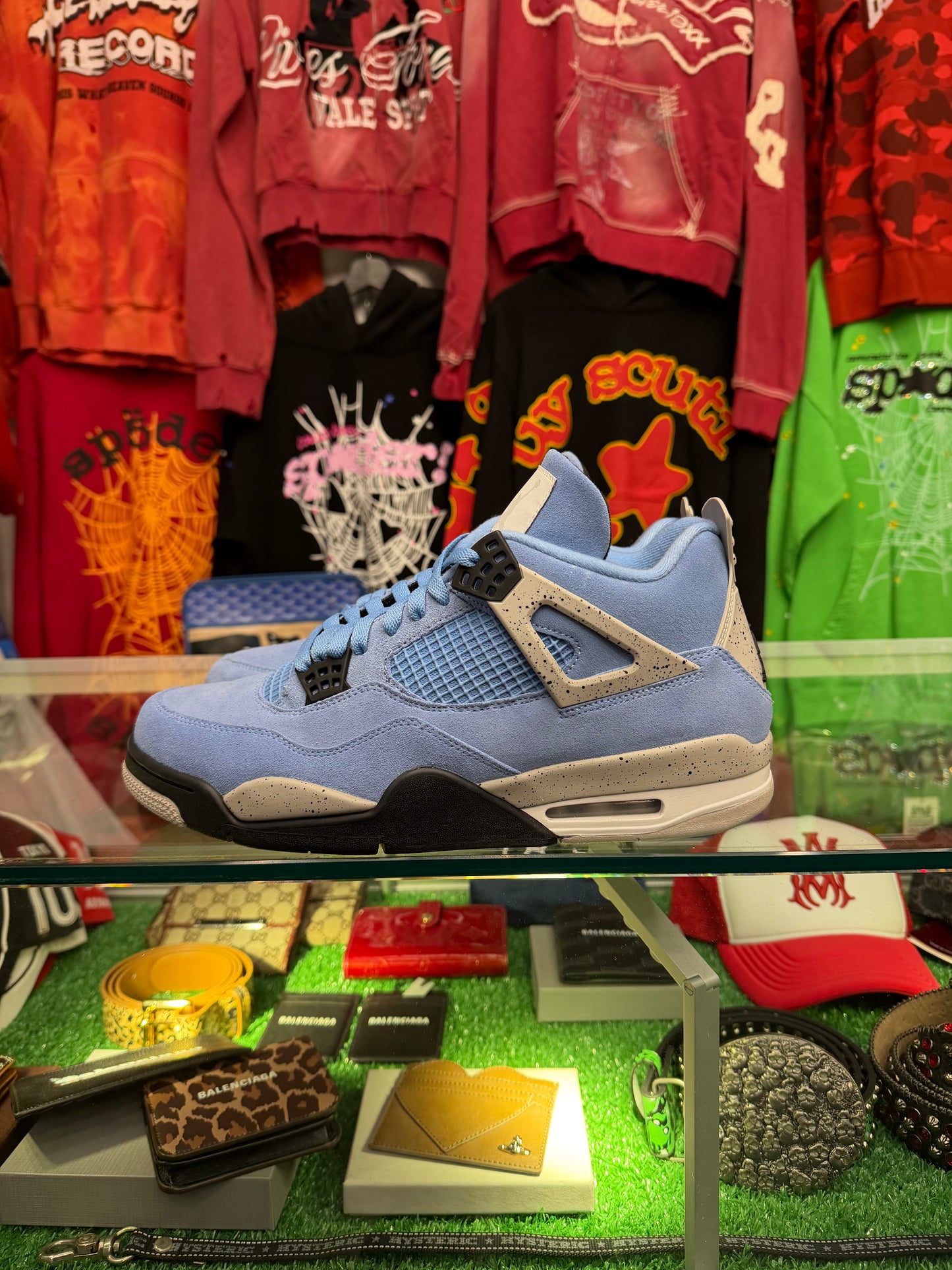 JORDAN 4 UNC (PRE-OWNED W/ BOX)