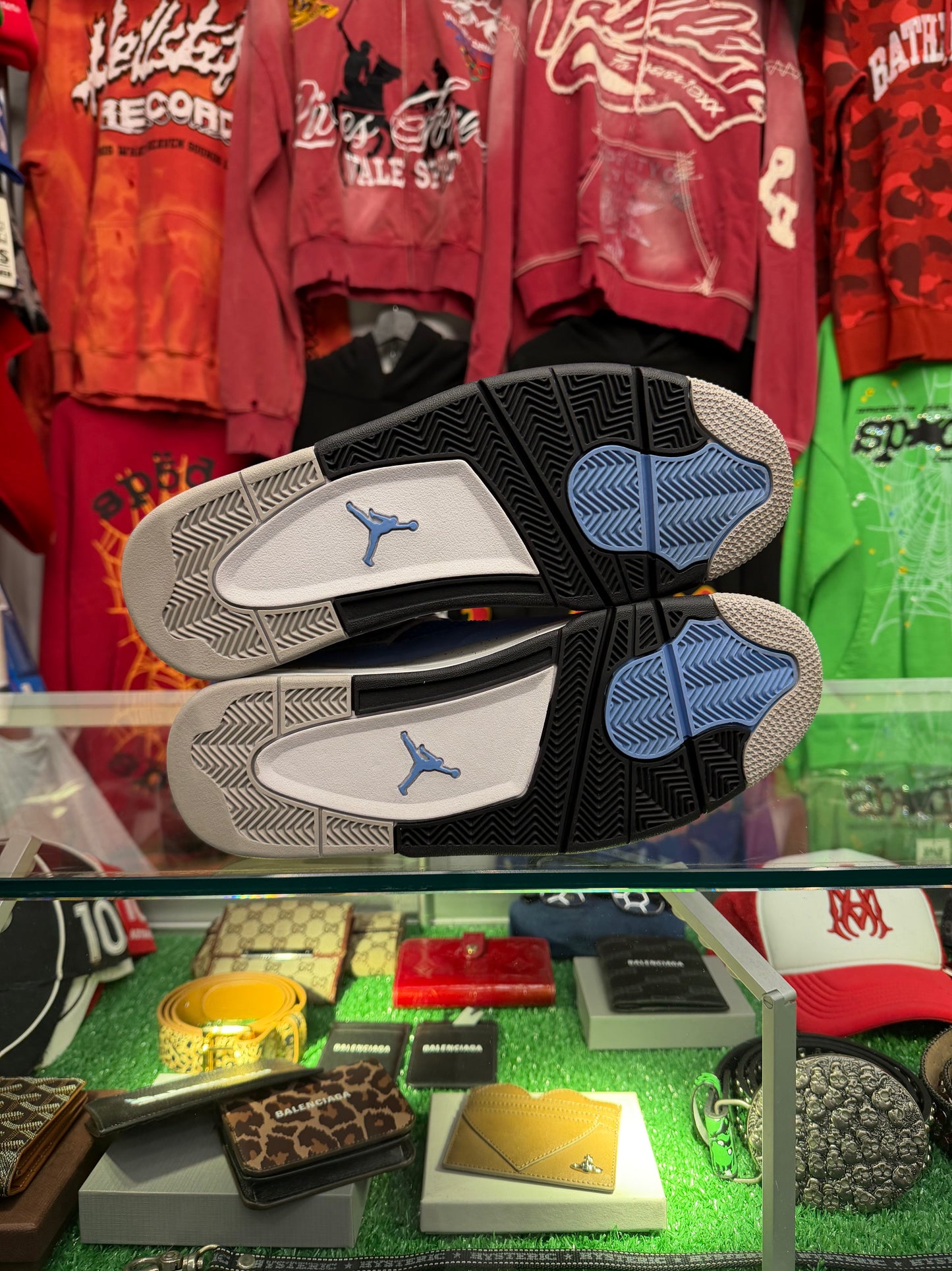 JORDAN 4 UNC (PRE-OWNED W/ BOX)