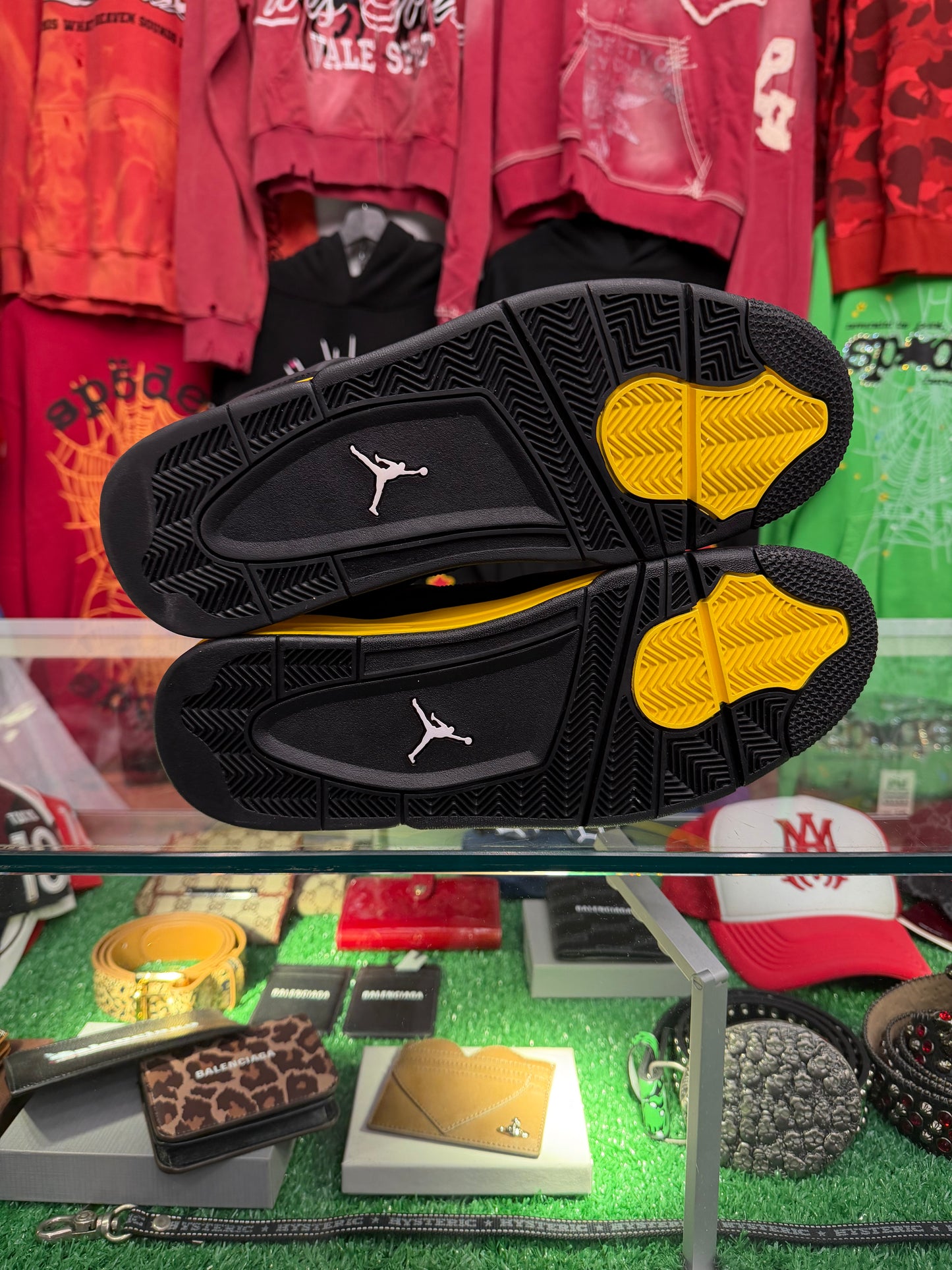 JORDAN 4 YELLOW THUNDER (PRE-OWNED W/ BOX)