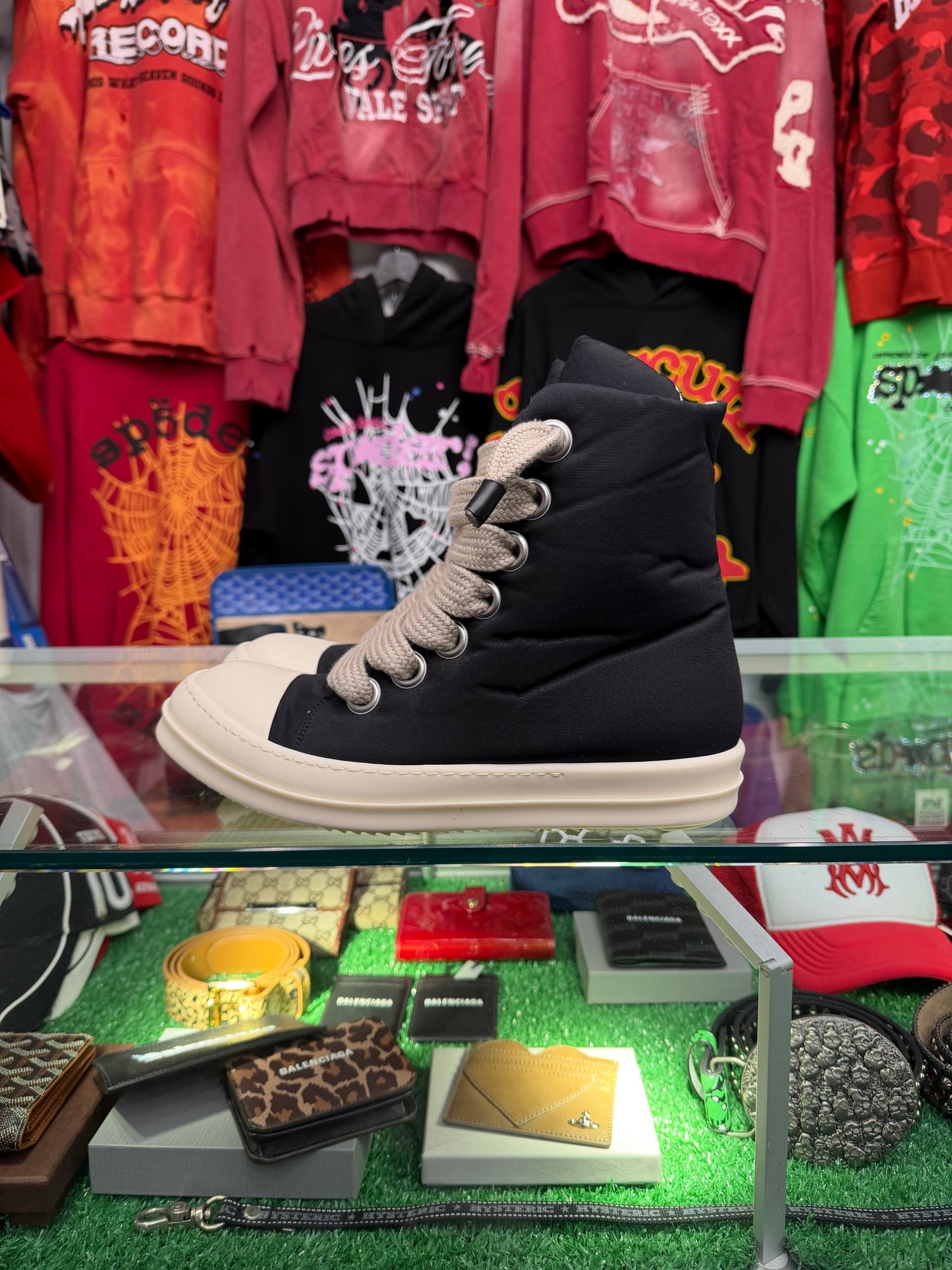 RICK OWENS DRKSHDW JUMBO LACE RAMONES (PRE-OWNED W/ BOX)