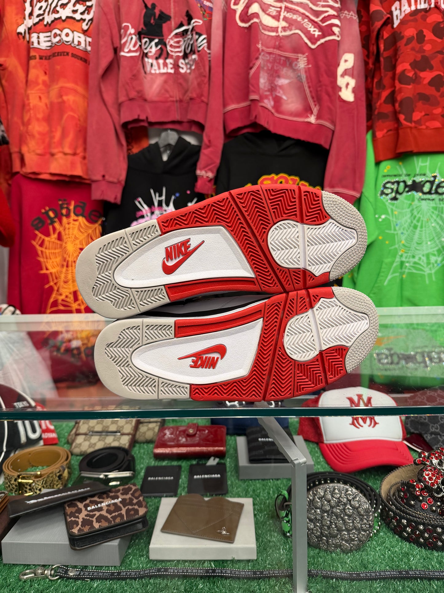 JORDAN 4 FIRE RED (PRE-OWNED W/ BOX)