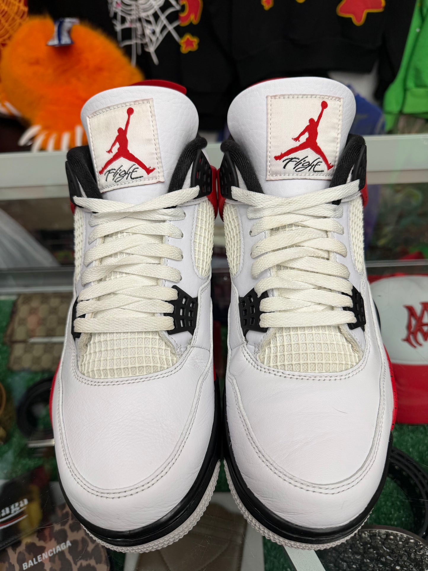 JORDAN 4 RED CEMENT (PRE-OWNED W/ BOX)