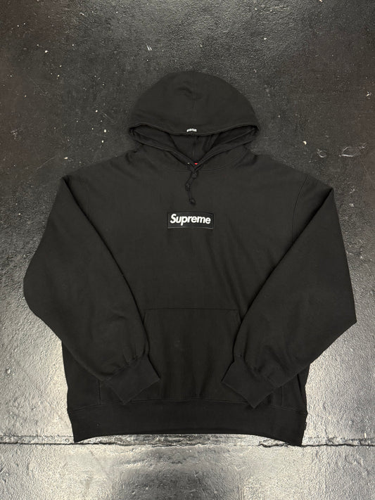SUPREME BOX LOGO HOODIE (PRE-OWNED)