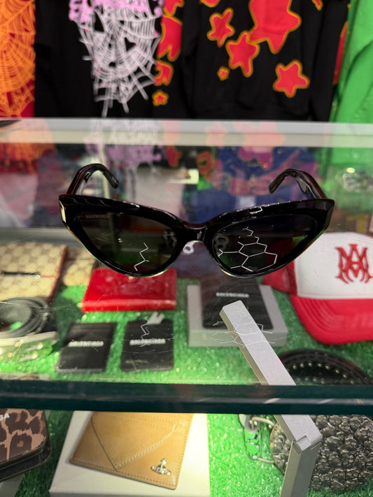 BALENCIAGA BLACK CAT EYE SUNGLASSES (PRE-OWNED W/ CASE)
