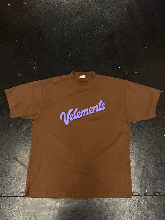 VETEMENTS SWEET LOGO T-SHRT (PRE-OWNED)