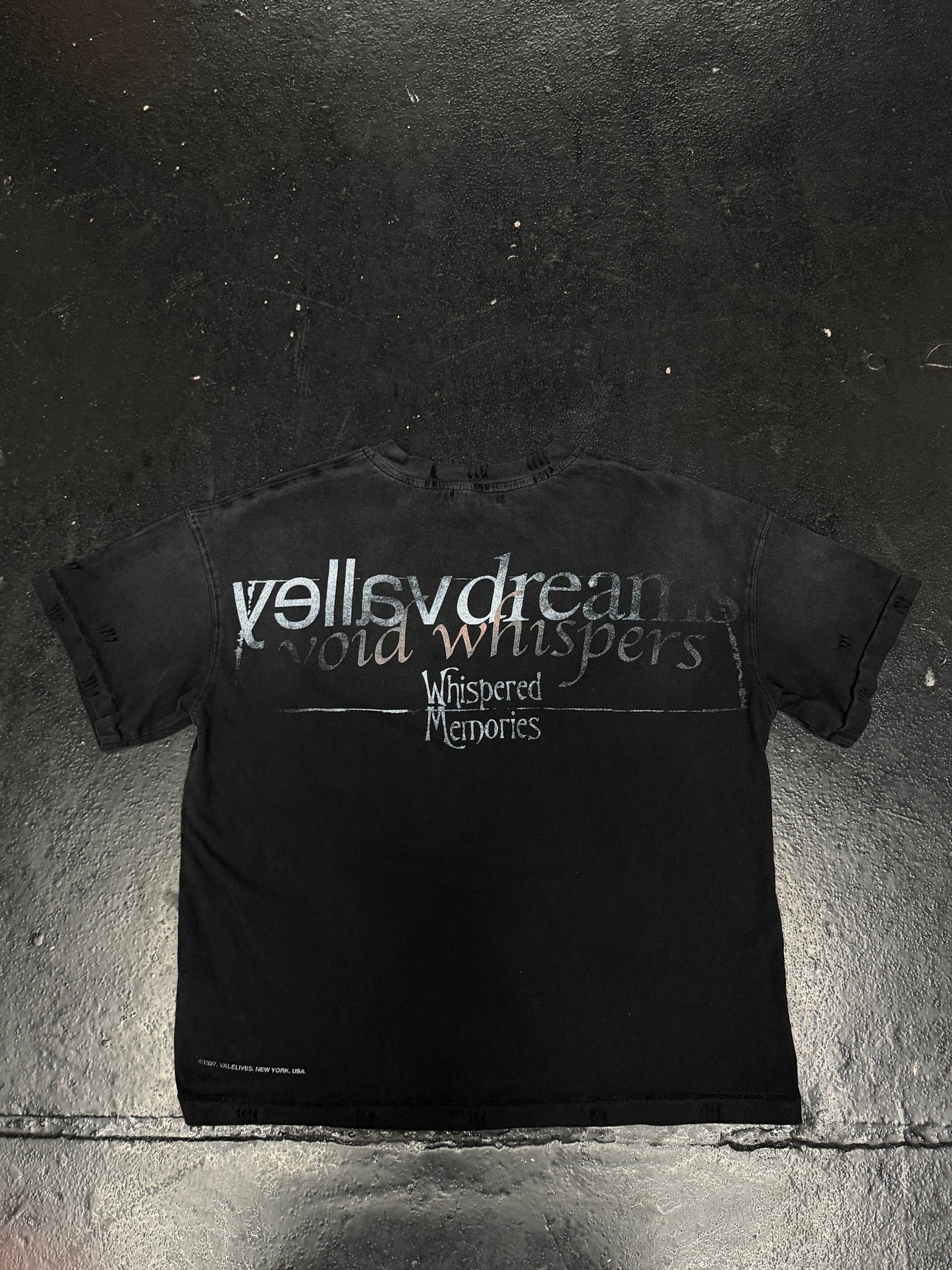 VALLEY FOREVER WHISPERED MEMORIES T-SHIRT (PRE-OWNED)