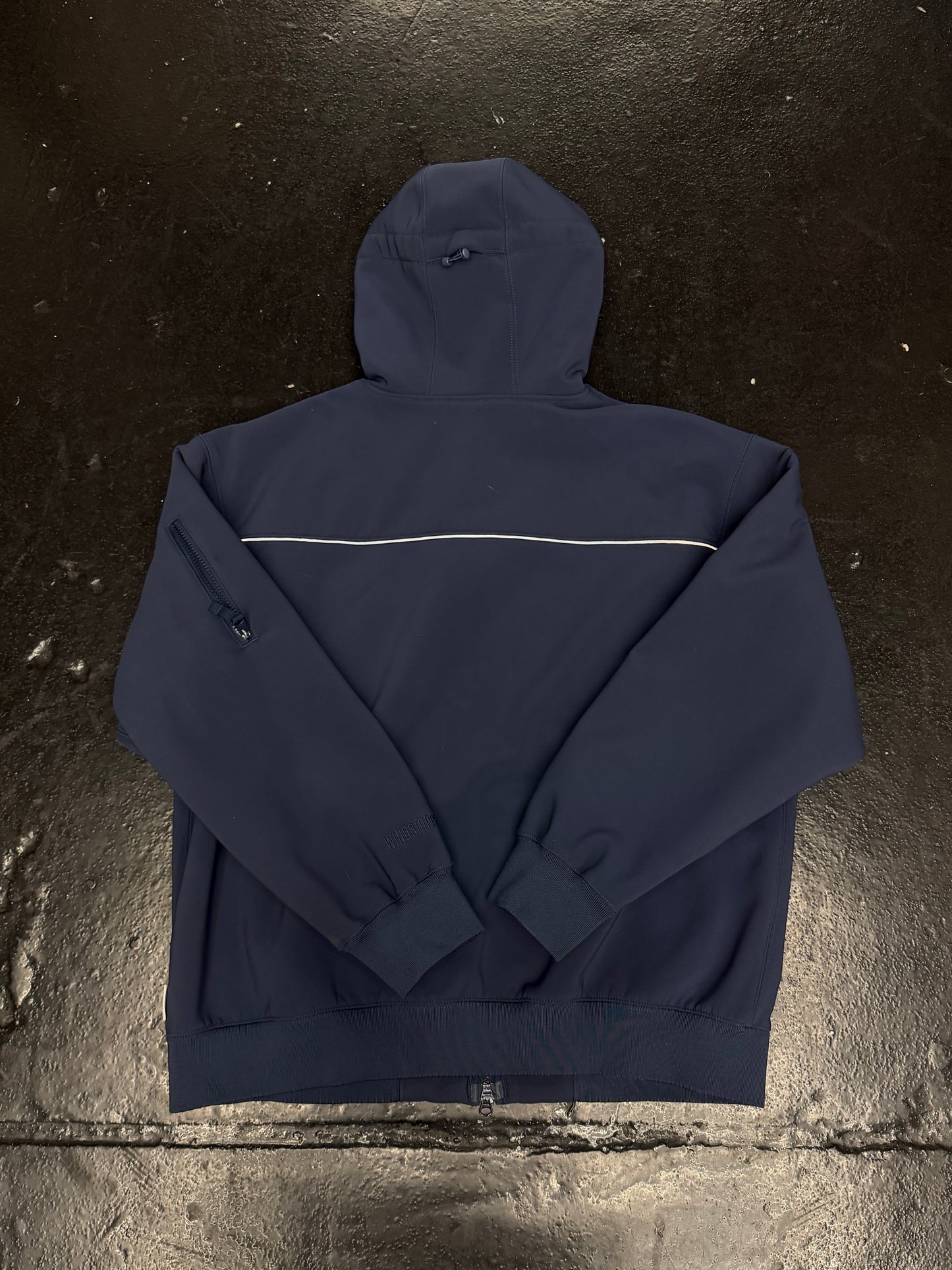 SUPREME WINDSTOPPER ZIP UP HOODIE (PRE-OWNED)