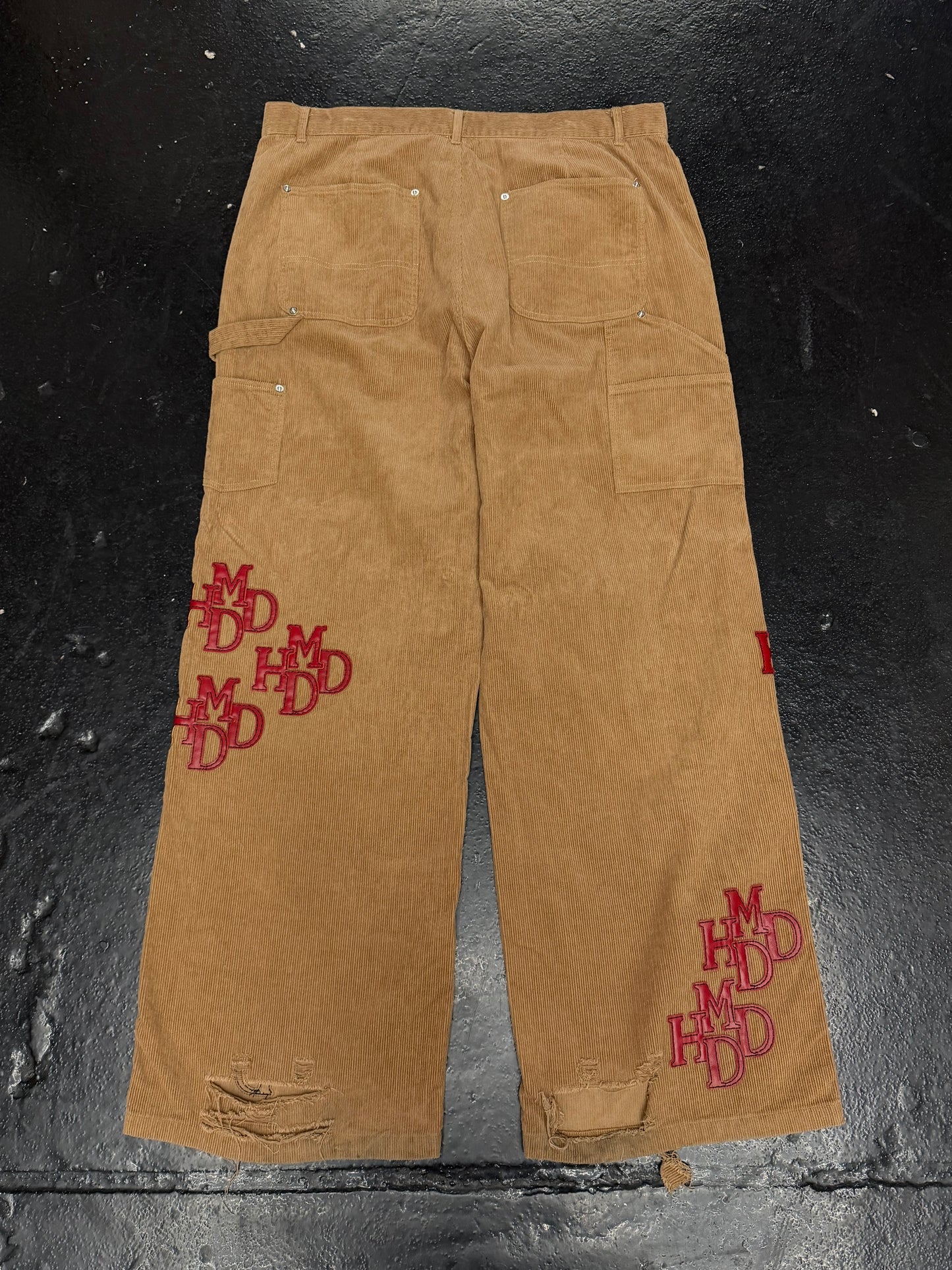 HAPPY MEMORIES DON’T DIE HMDD PATCH CORDUROY PANTS (PRE-OWNED)