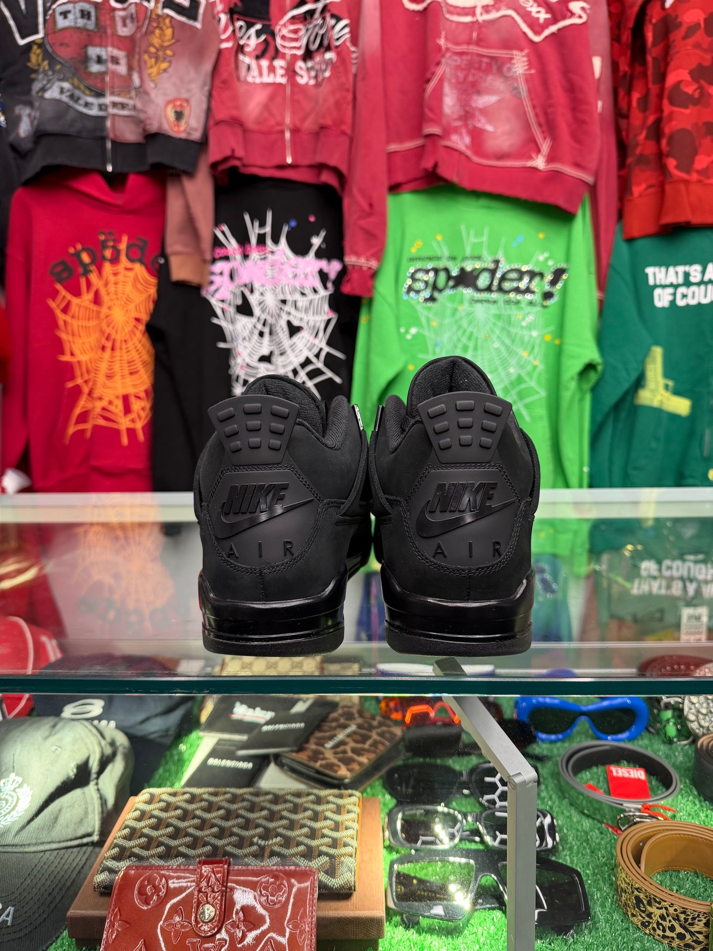 JORDAN 4 BLACK CAT (PRE-OWNED W/ BOX)