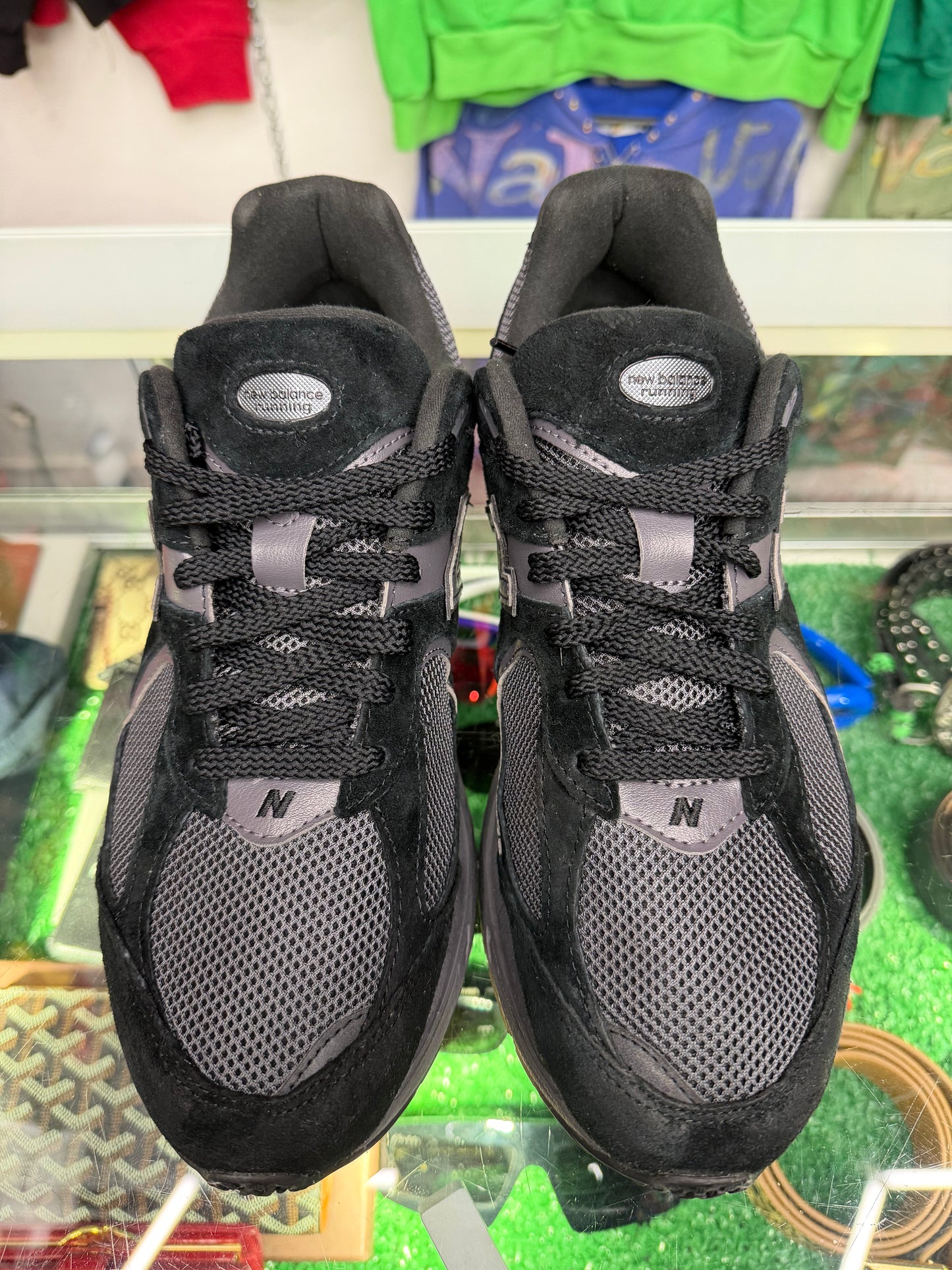 NEW BALANCE BLACK 2002R (PRE-OWNED W/ BOX)