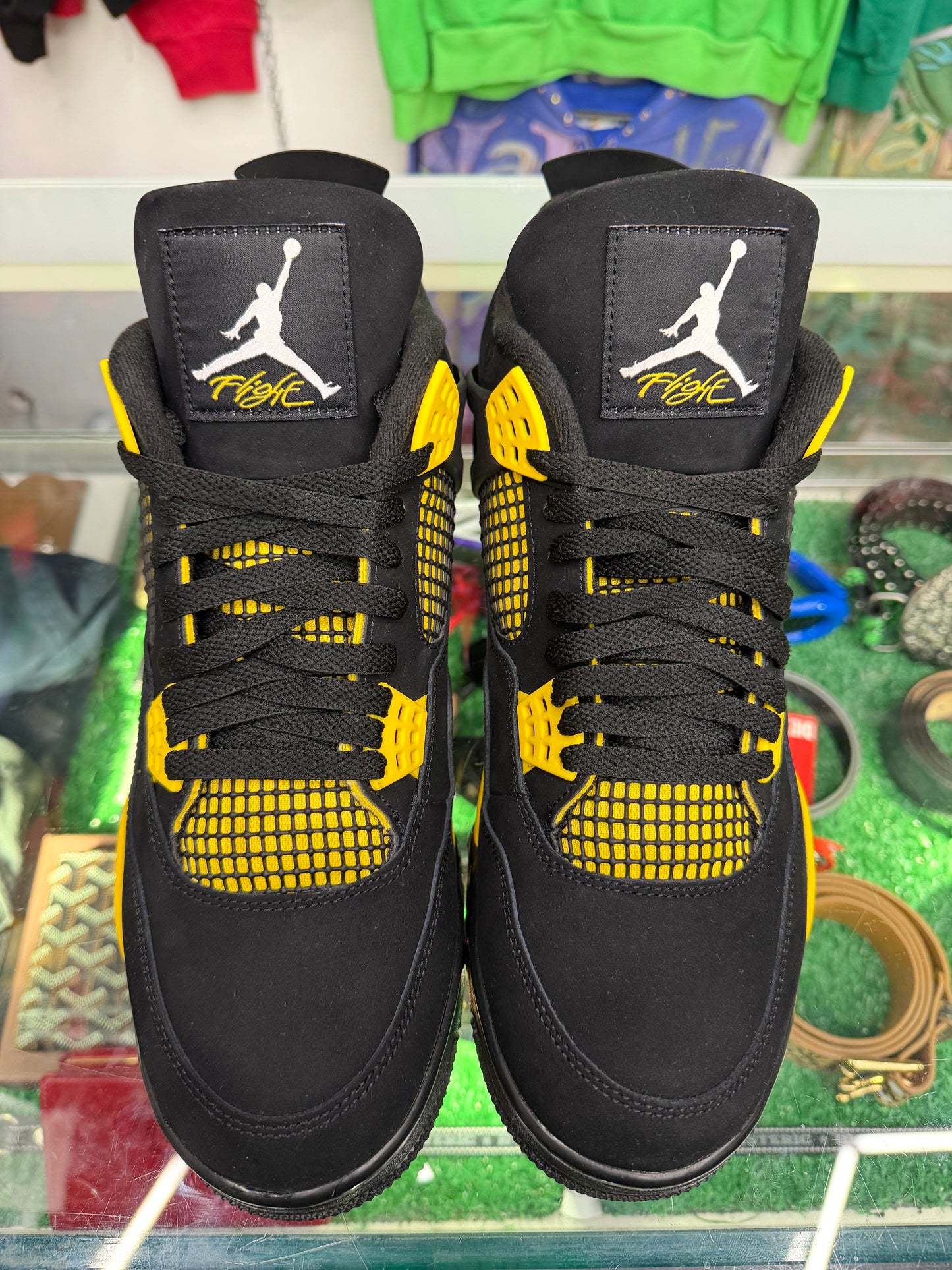 JORDAN 4 YELLOW THUNDER (PRE-OWNED W/ BOX)