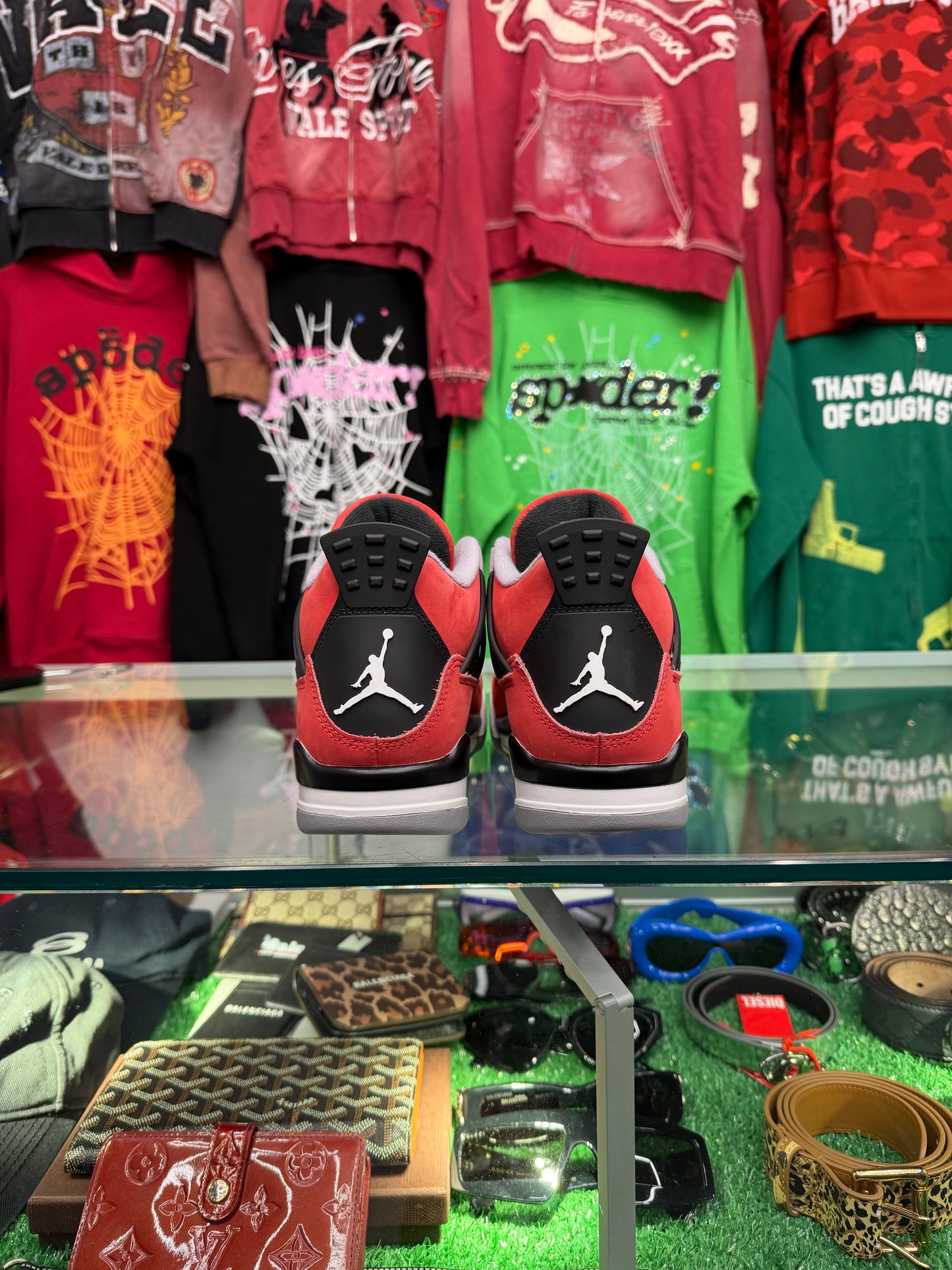 JORDAN 4 TORO BRAVO (PRE-OWNED NO BOX)