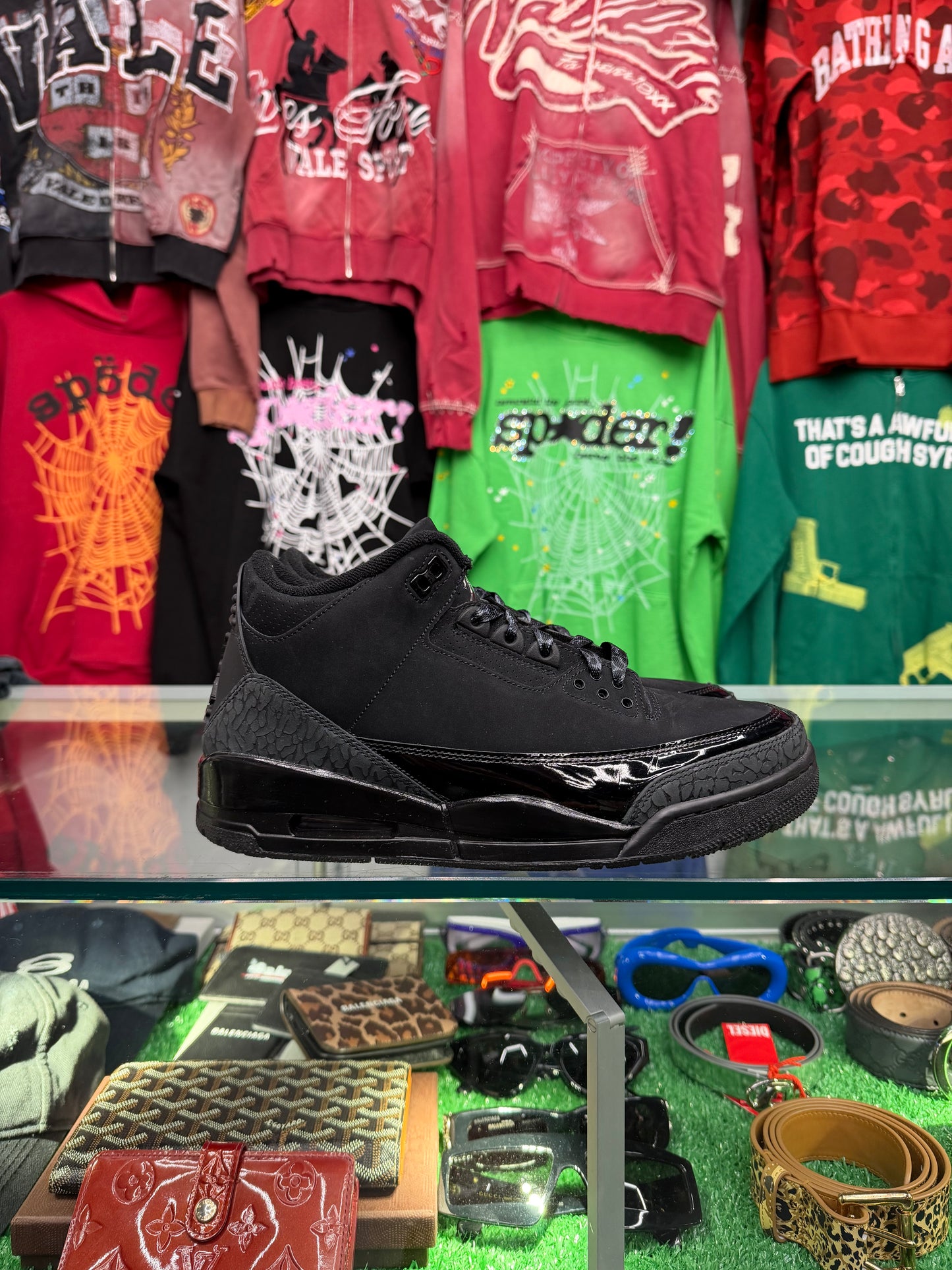 JORDAN 3 BLACK CAT (PRE-OWNED W/ BOX)
