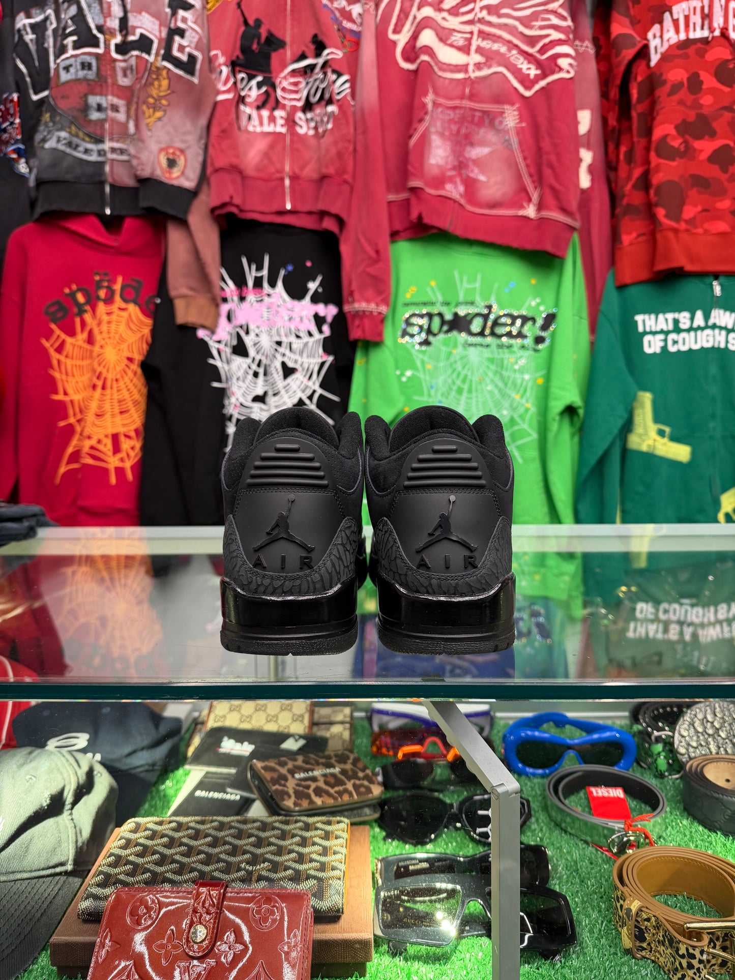 JORDAN 3 BLACK CAT (PRE-OWNED W/ BOX)