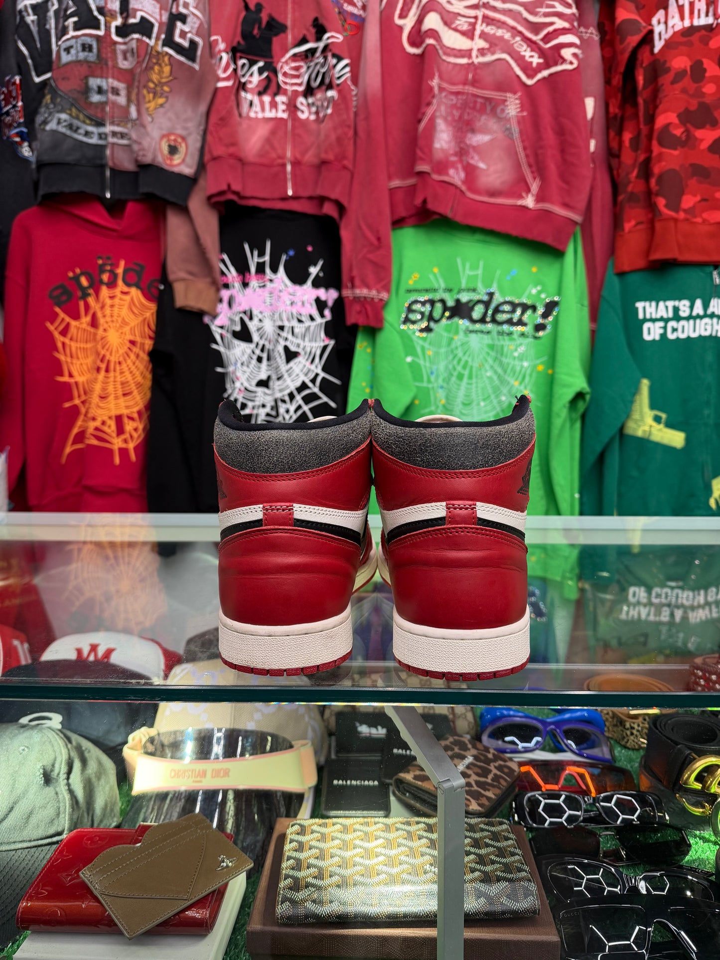 JORDAN 1 LOST AND FOUND (PRE-OWNED W/ BOX)