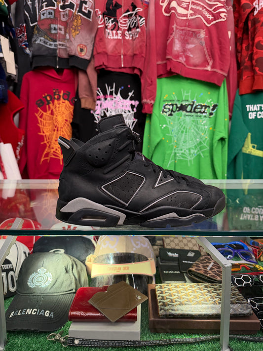 JORDAN 6 CAP AND GOWN (PRE-OWNED W/ BOX)