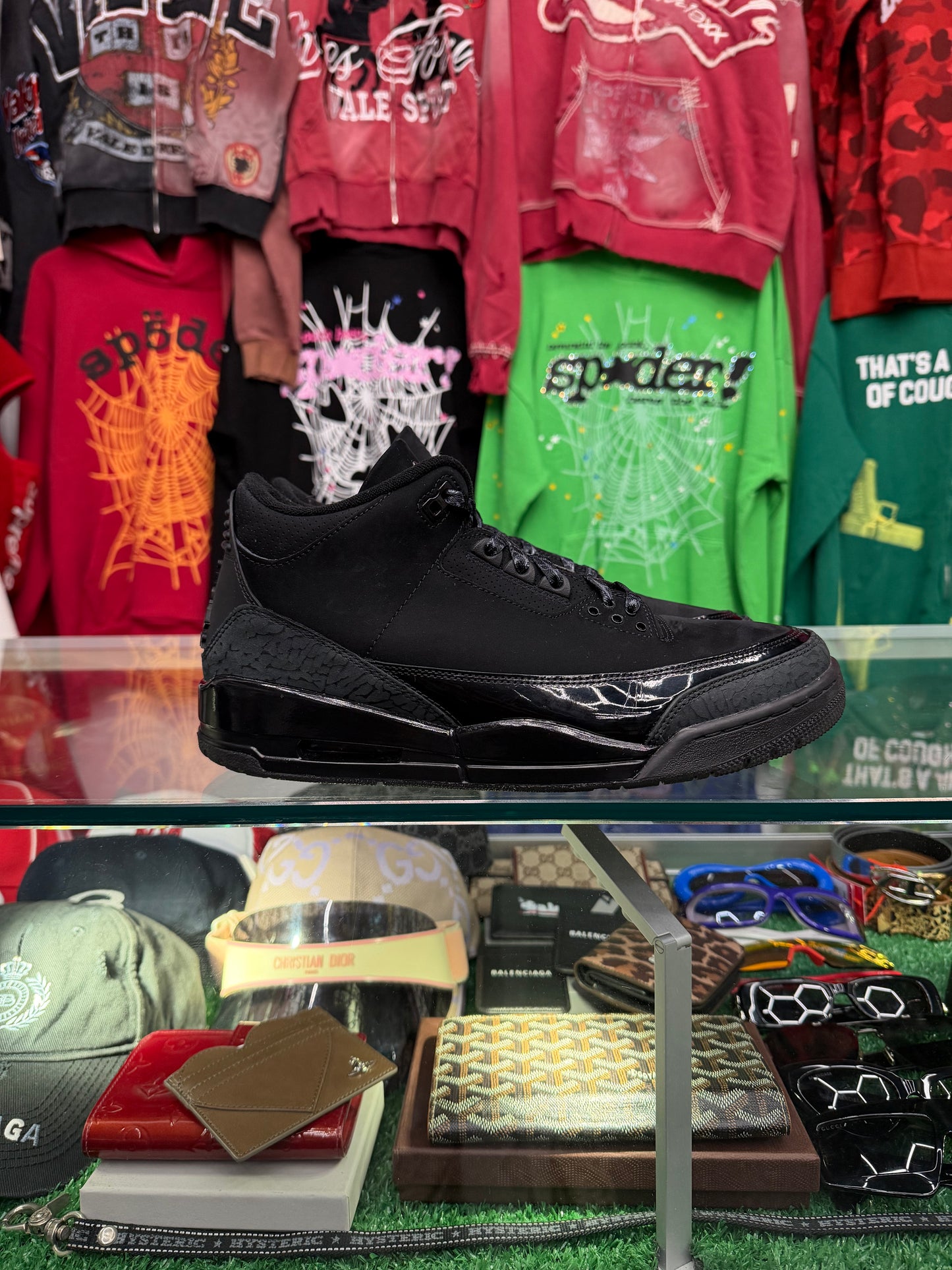 JORDAN 3 BLACK CAT (PRE-OWNED W/ BOX)