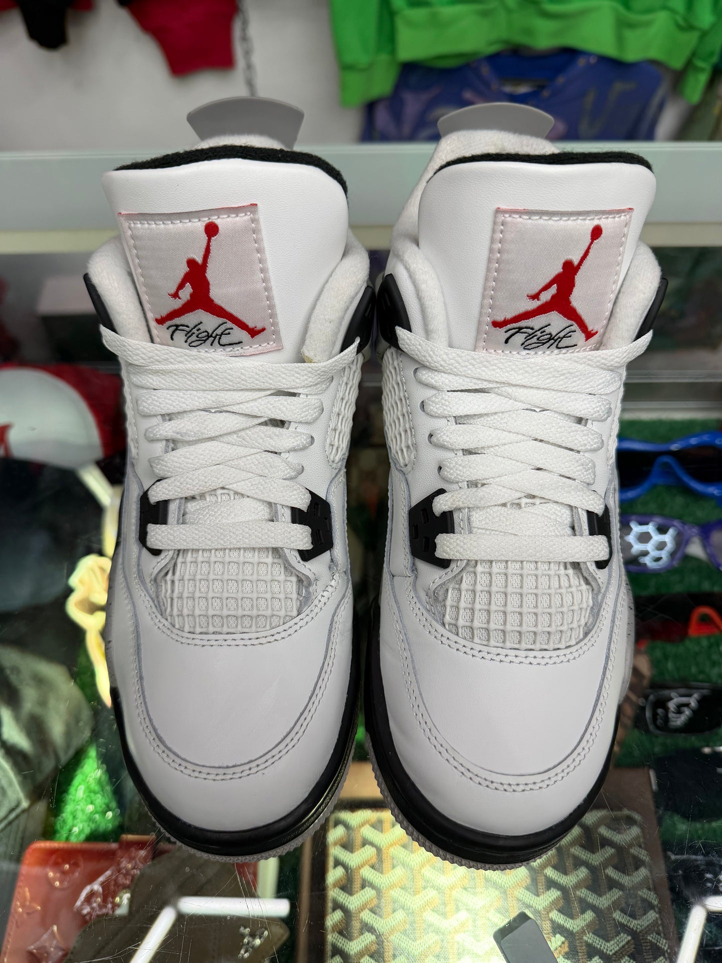 JORDAN 4 WHITE CEMENT (PRE-OWNED W/ BOX)