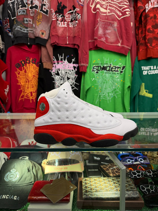 JORDAN 13 CHICAGO (PRE-OWNED W/ BOX )