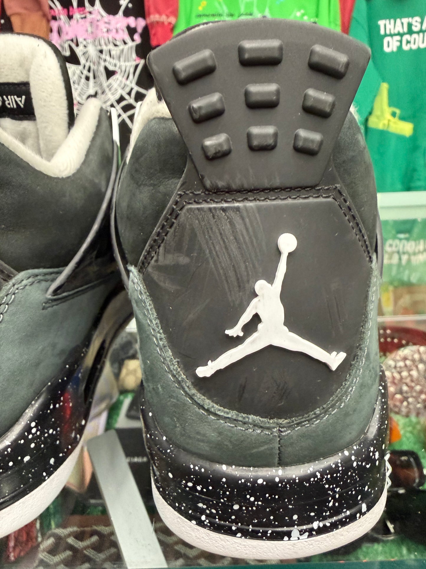 JORDAN 4 FEAR (PRE-OWNED W/ BOX)