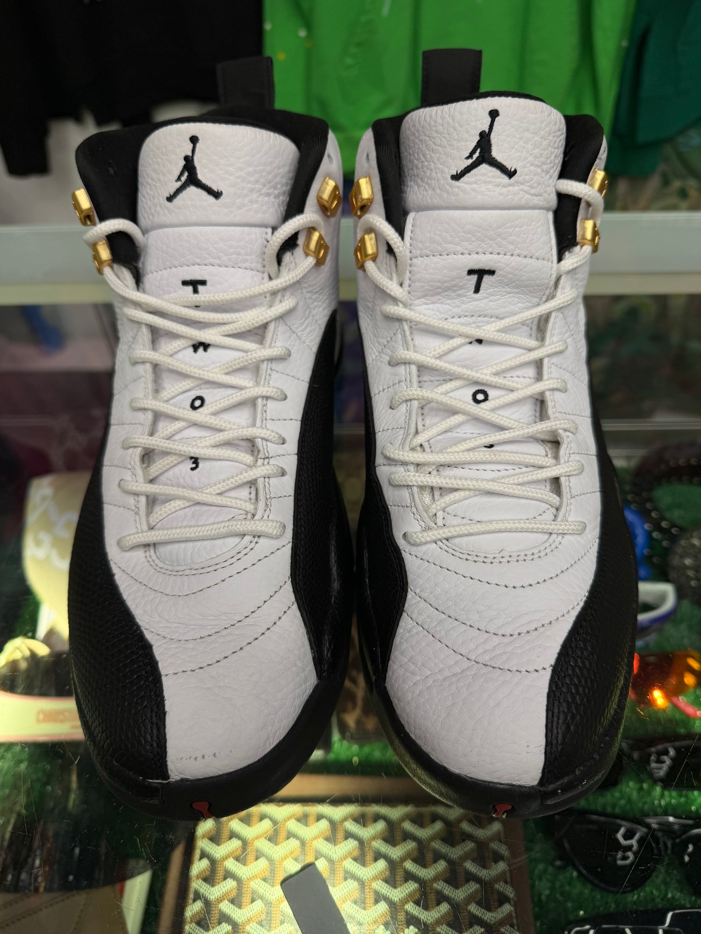 JORDAN 12 TAXI (PRE-OWNED NO BOX)