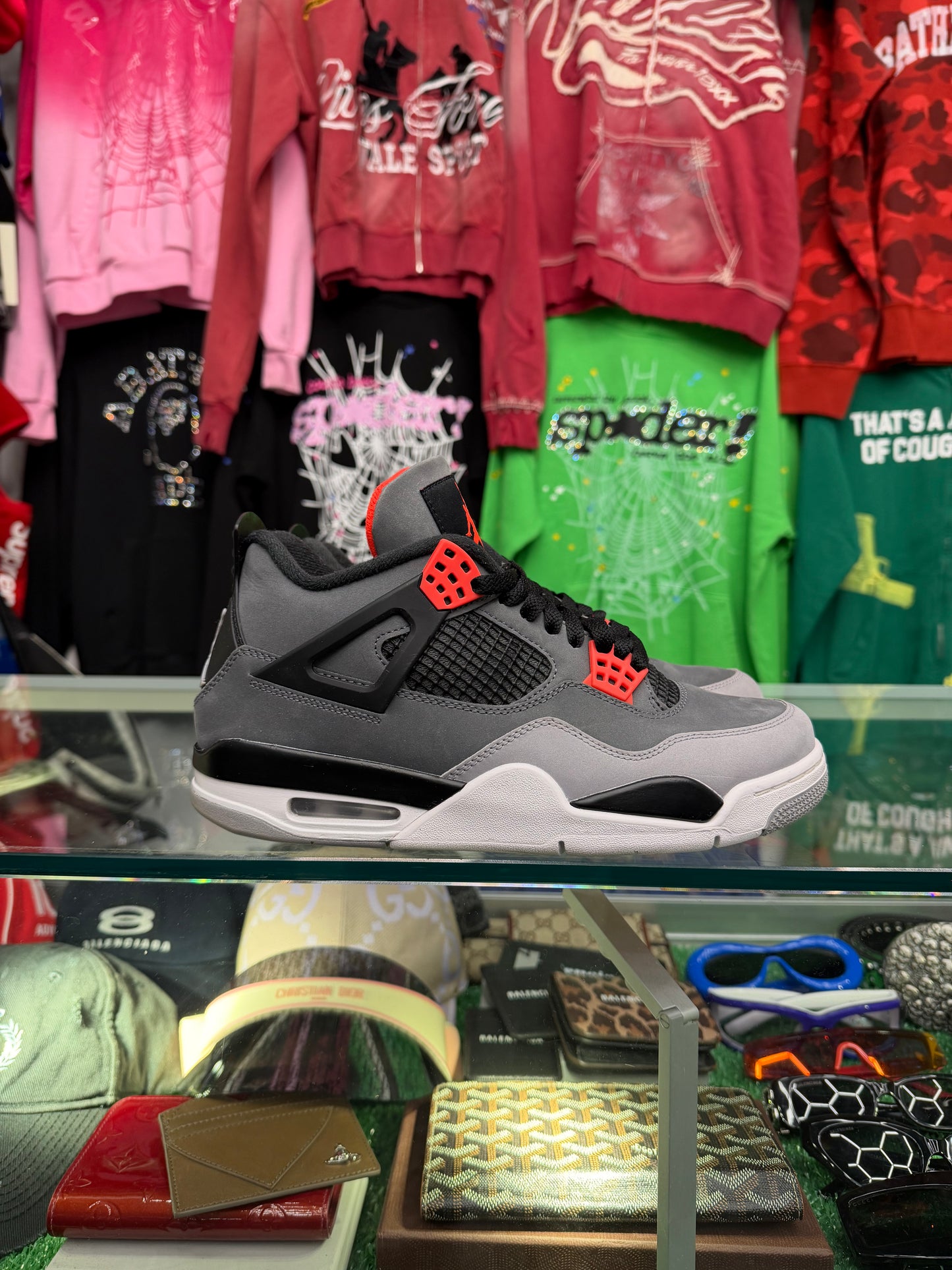 JORDAN 4 INFRARED (PRE-OWNED W/ BOX)