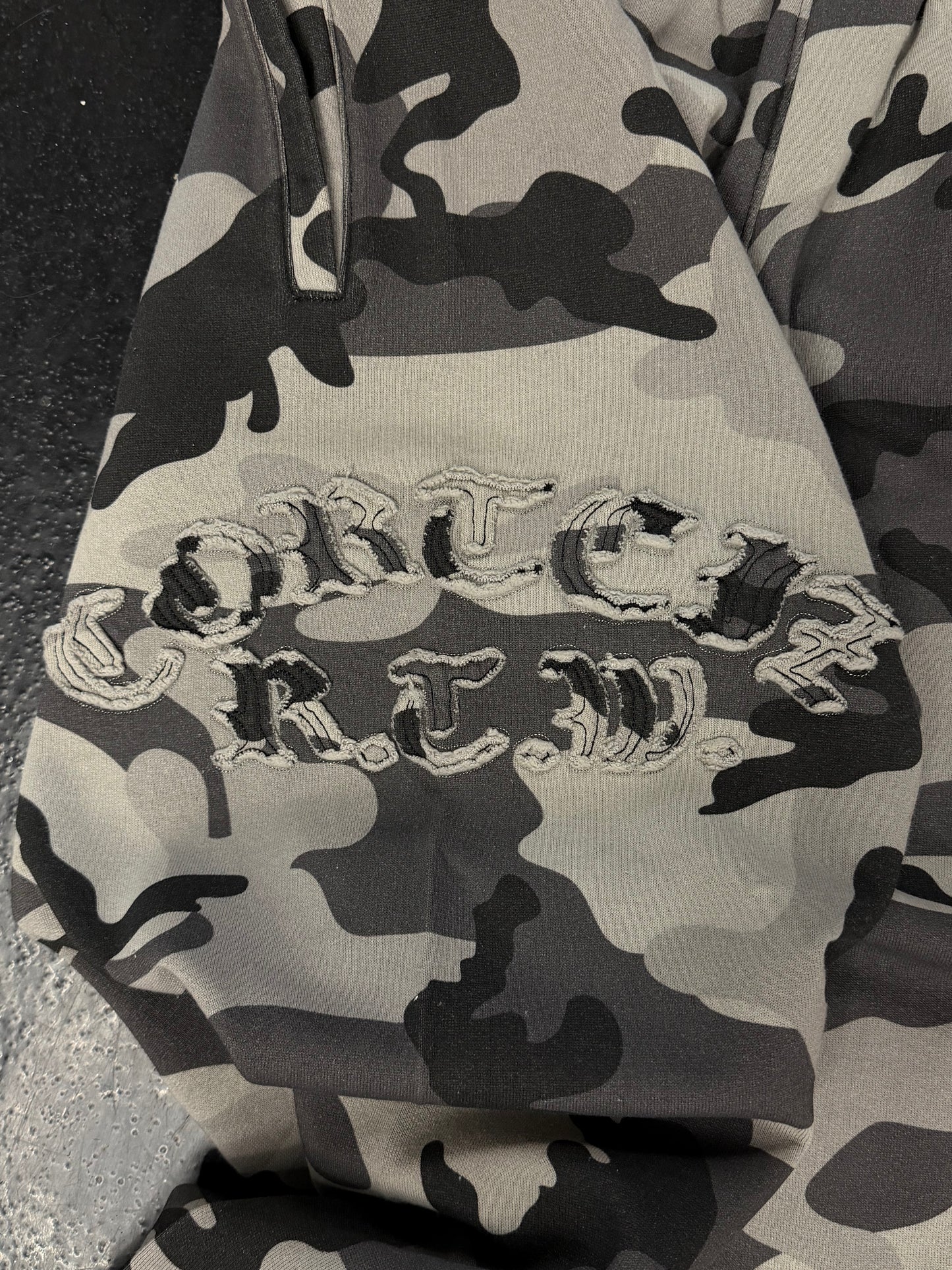 CORTEIZ DIPLOMATIC OPEN HEM SWEATPANTS (PRE-OWNED)