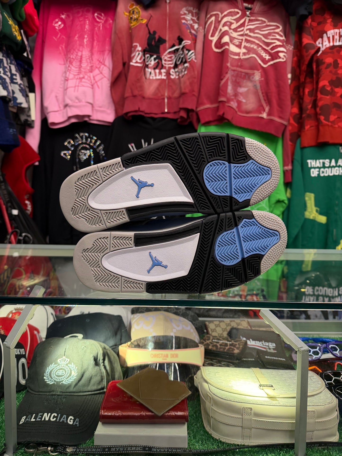 JORDAN 4 UNC (PRE-OWNED W/ BOX)