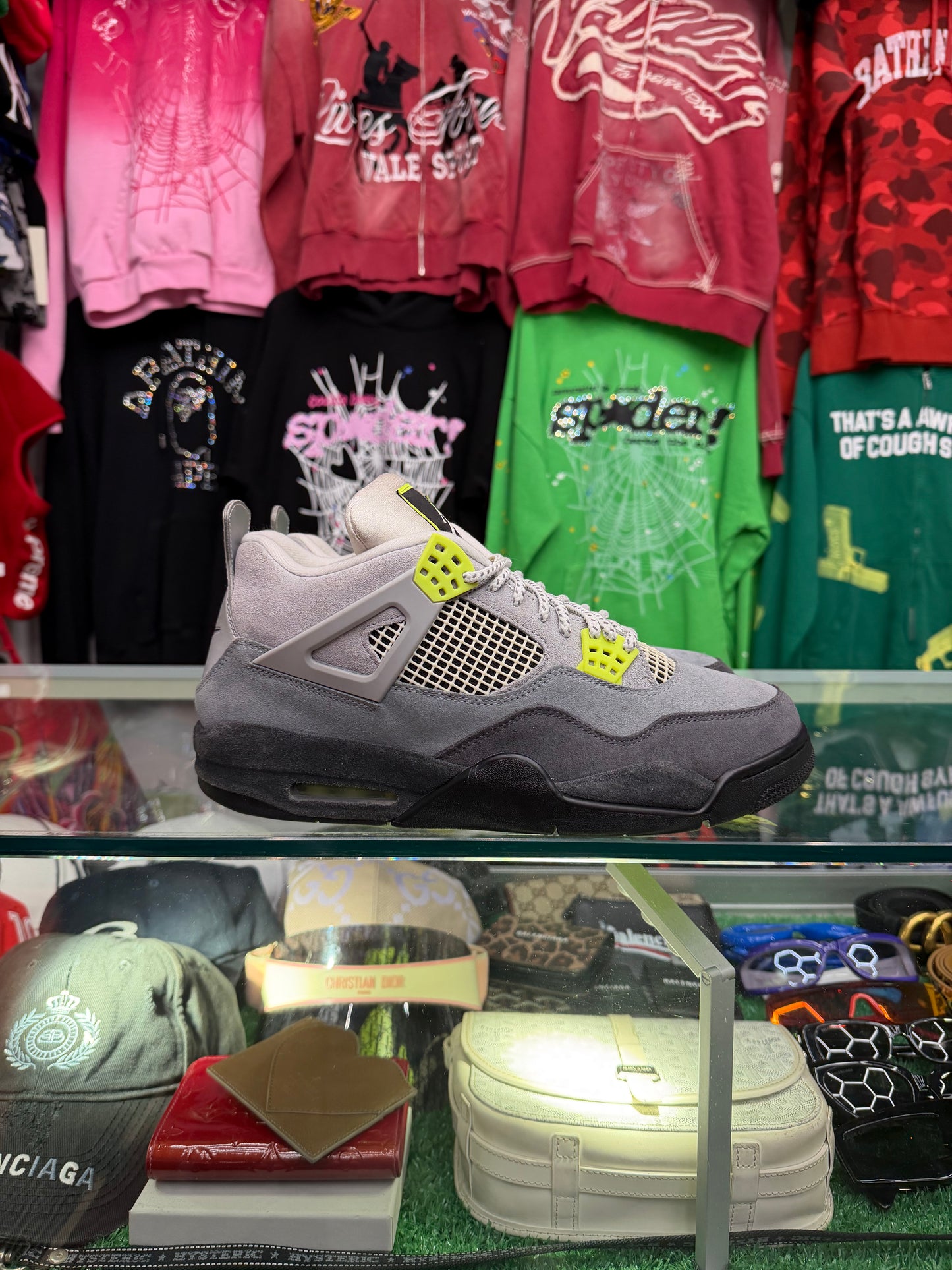 JORDAN 4 NEON (PRE-OWNED W/ BOX
