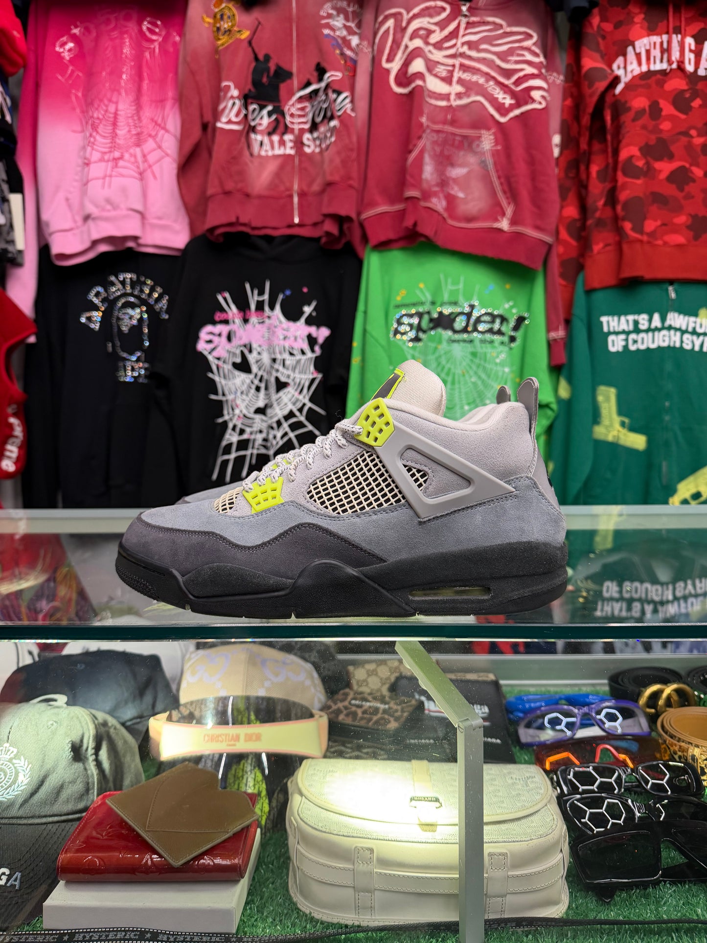 JORDAN 4 NEON (PRE-OWNED W/ BOX